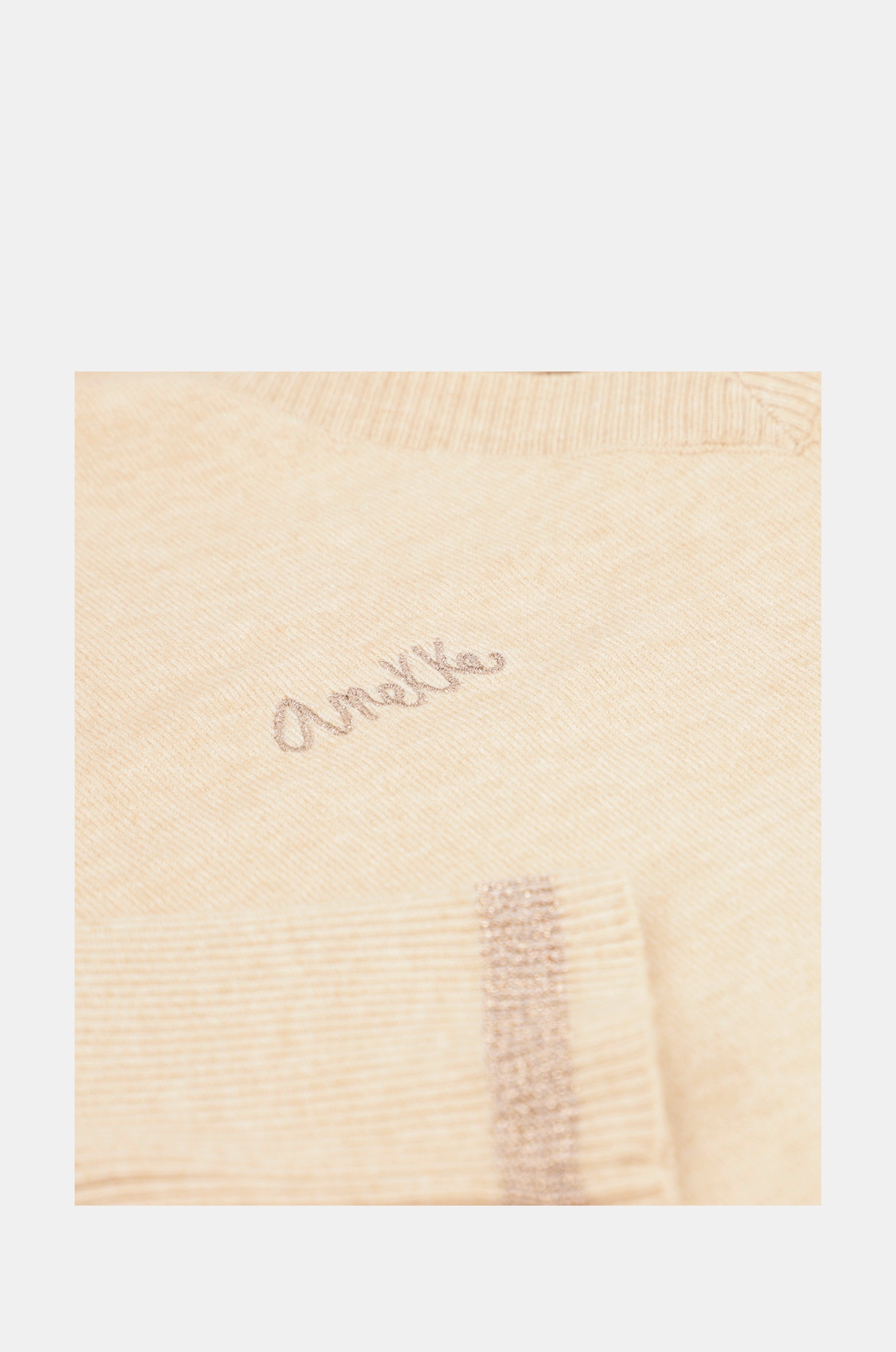 Jersey beige cuello pico Shōen