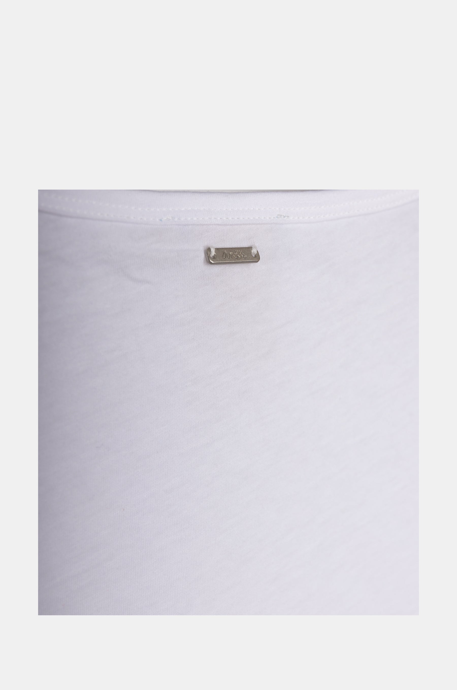 Camiseta blanca Anekke
