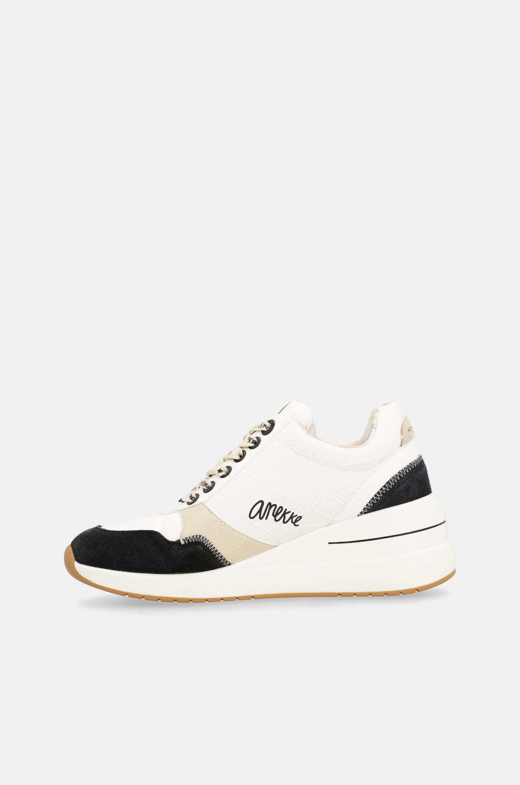 Deportivos con cuña blanco y negro