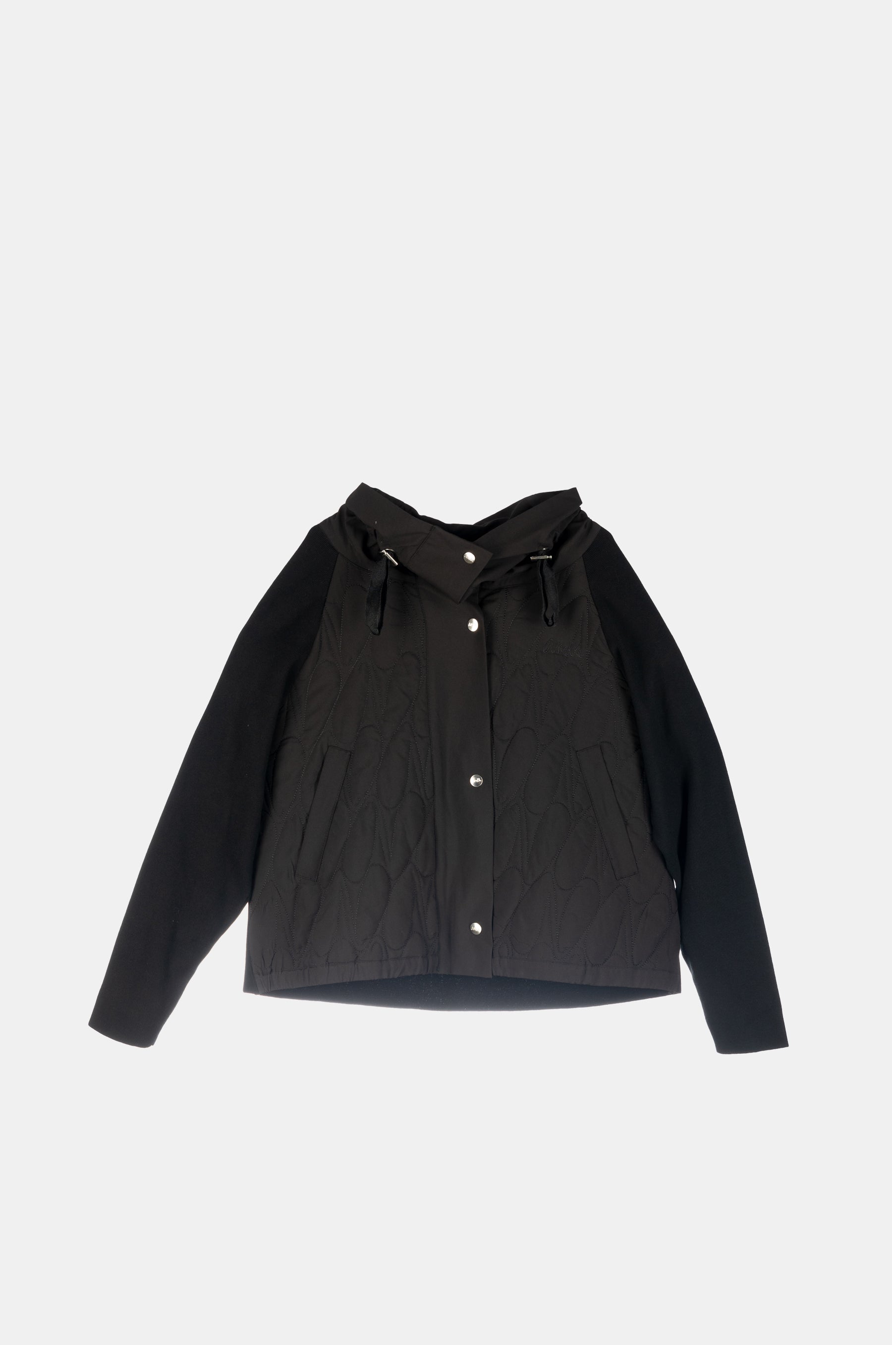 Chaqueta negra acolchada