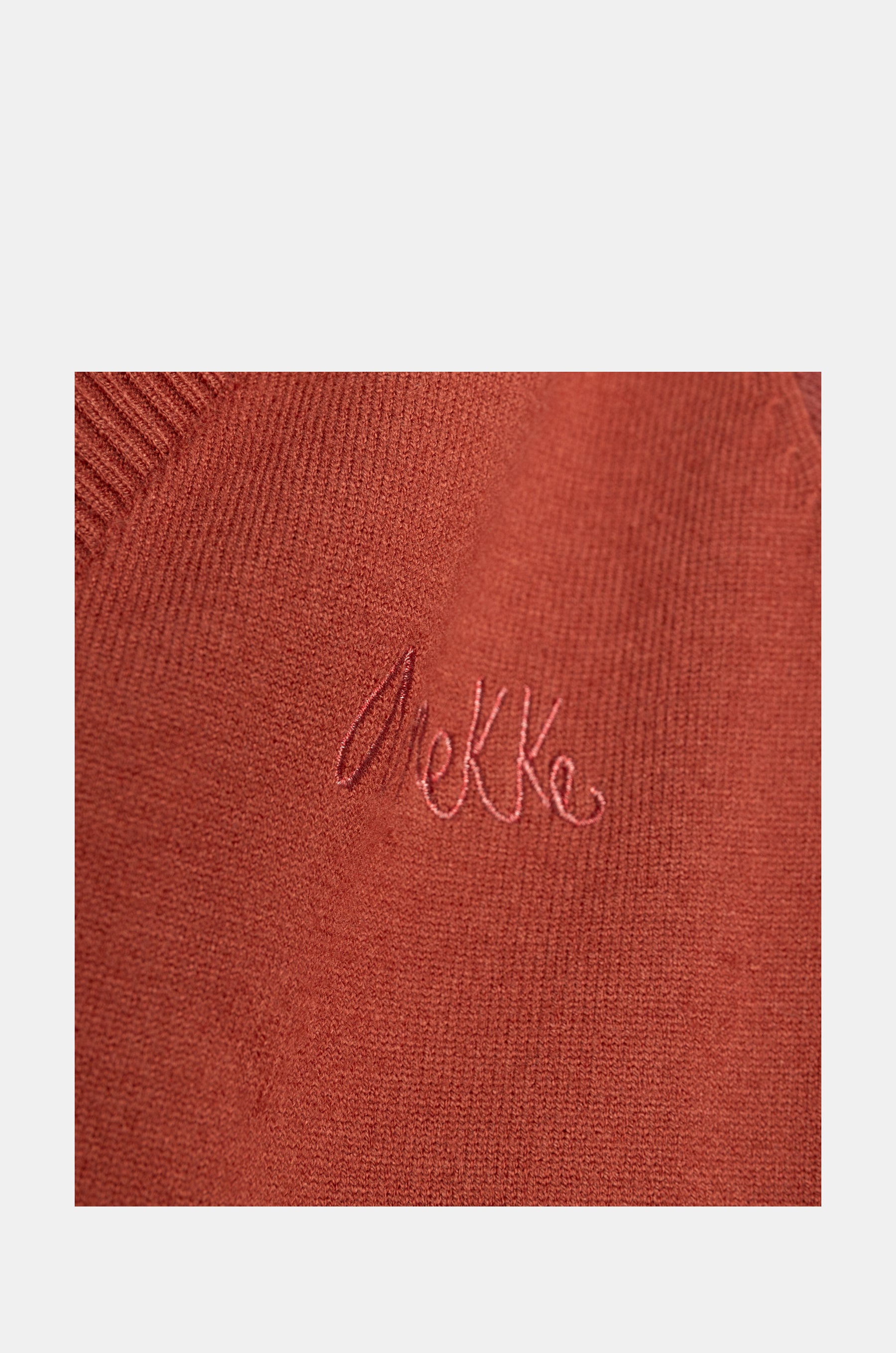 Chaqueta estilo poncho roja