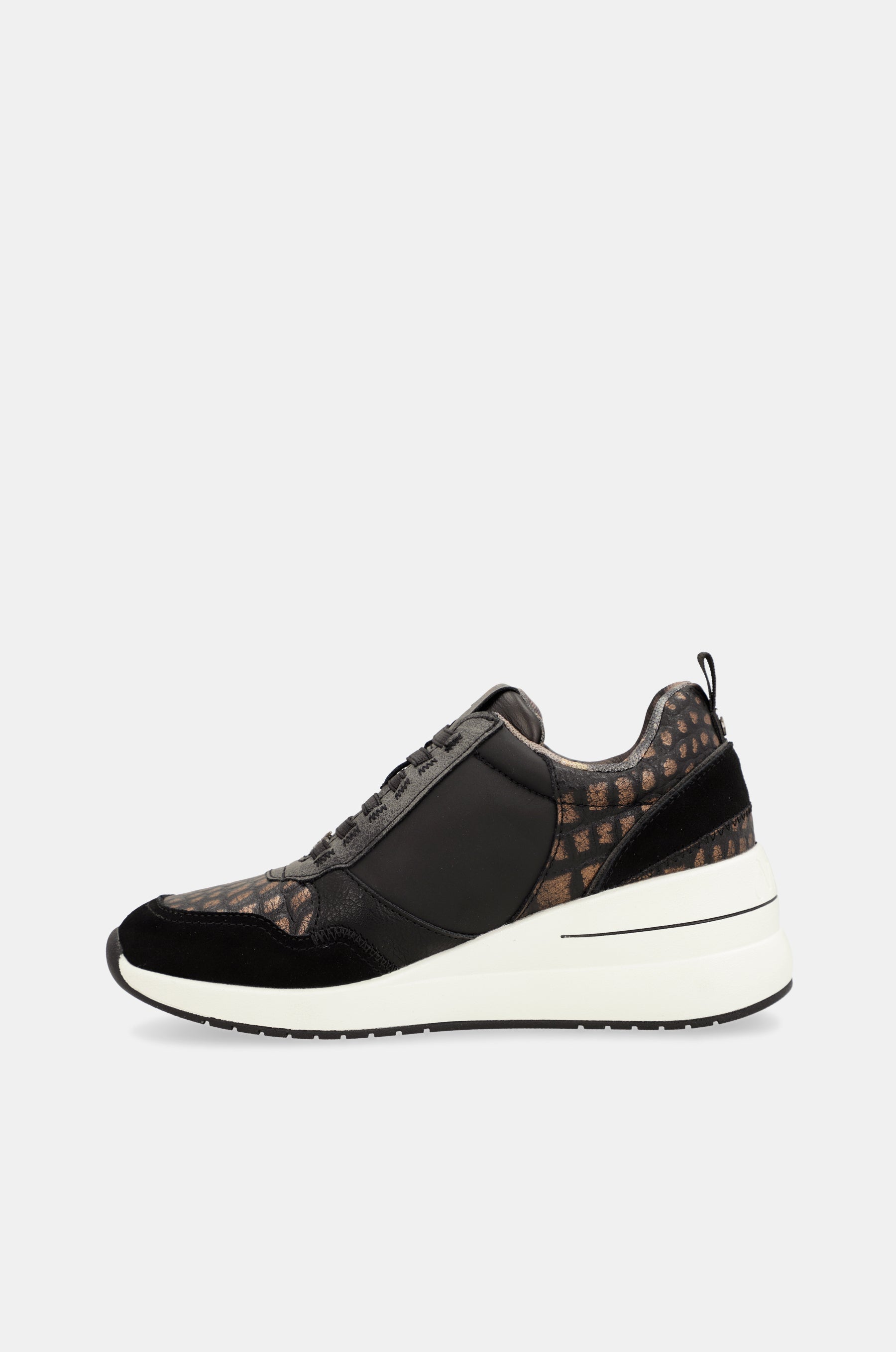 Deportivos negros con cuña Dreams