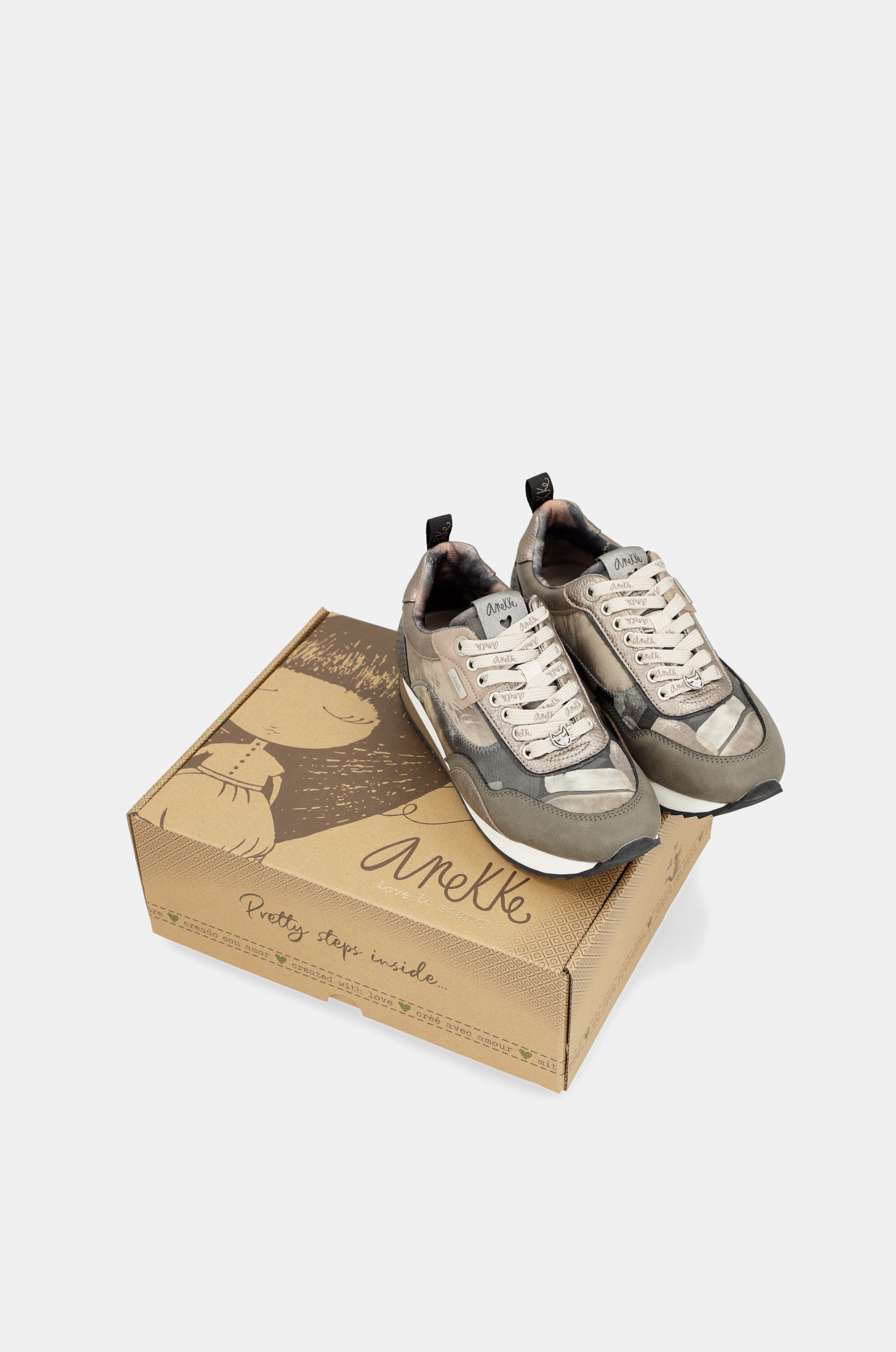 Deportivos gris Travel