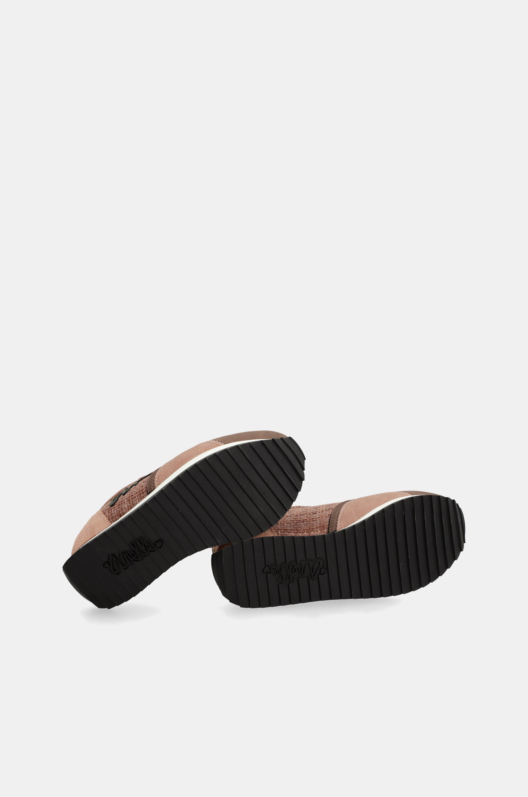 Deportivos rosas Travel