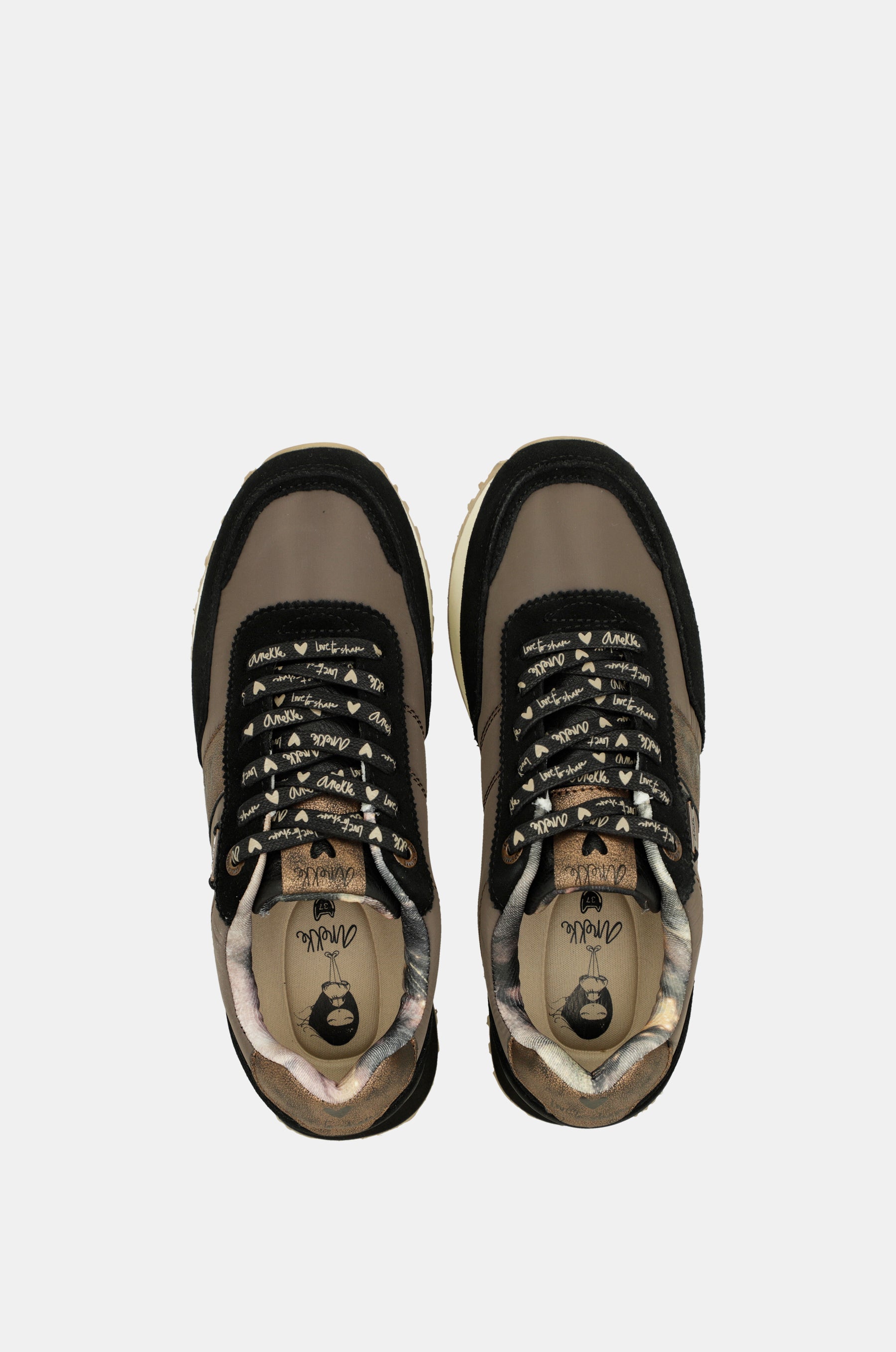 Deportivo marrón Urban