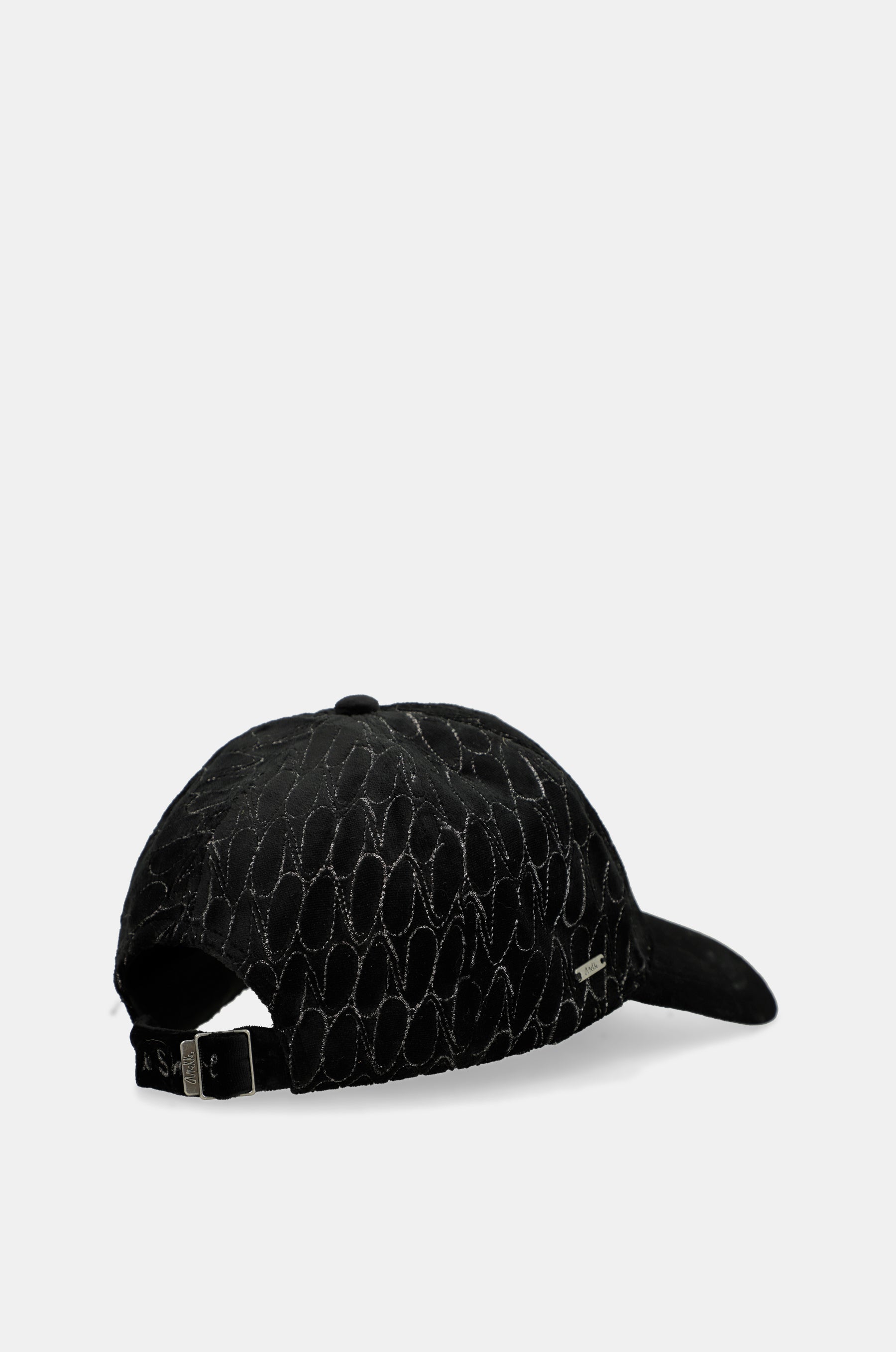 Gorra oscura