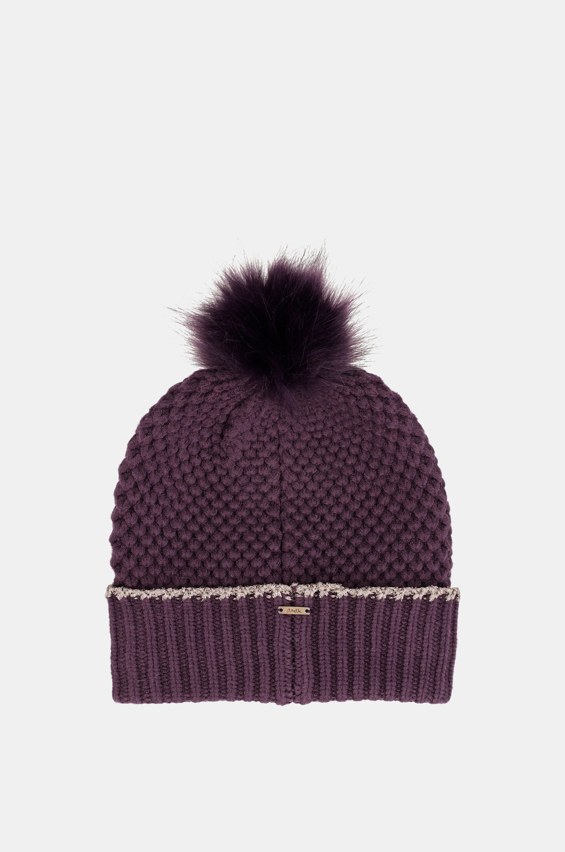 Gorro de punto oscuro