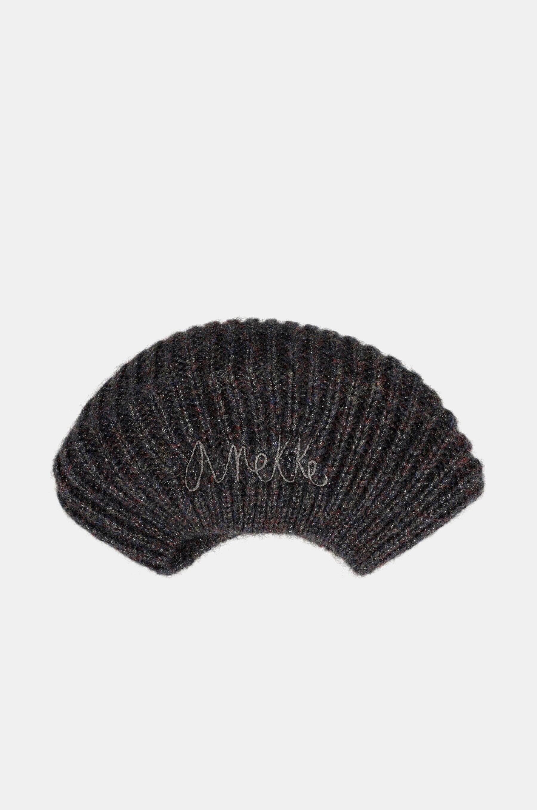 Boina de punto negra