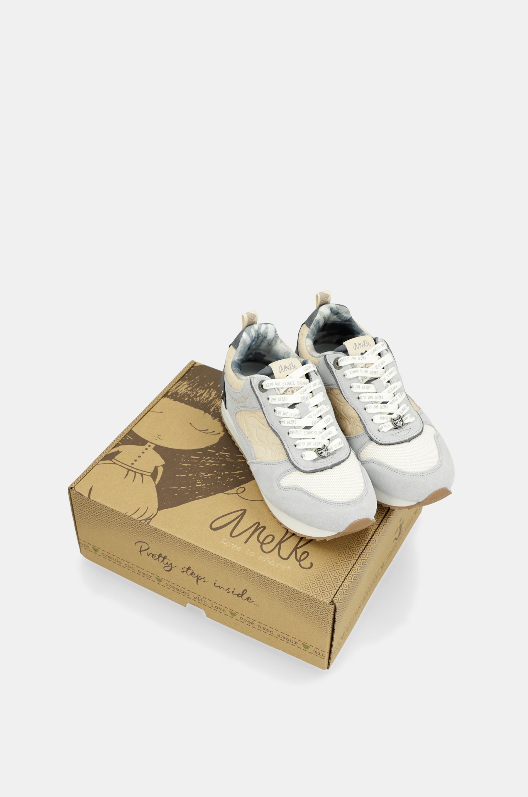 Deportivos azul Whispers