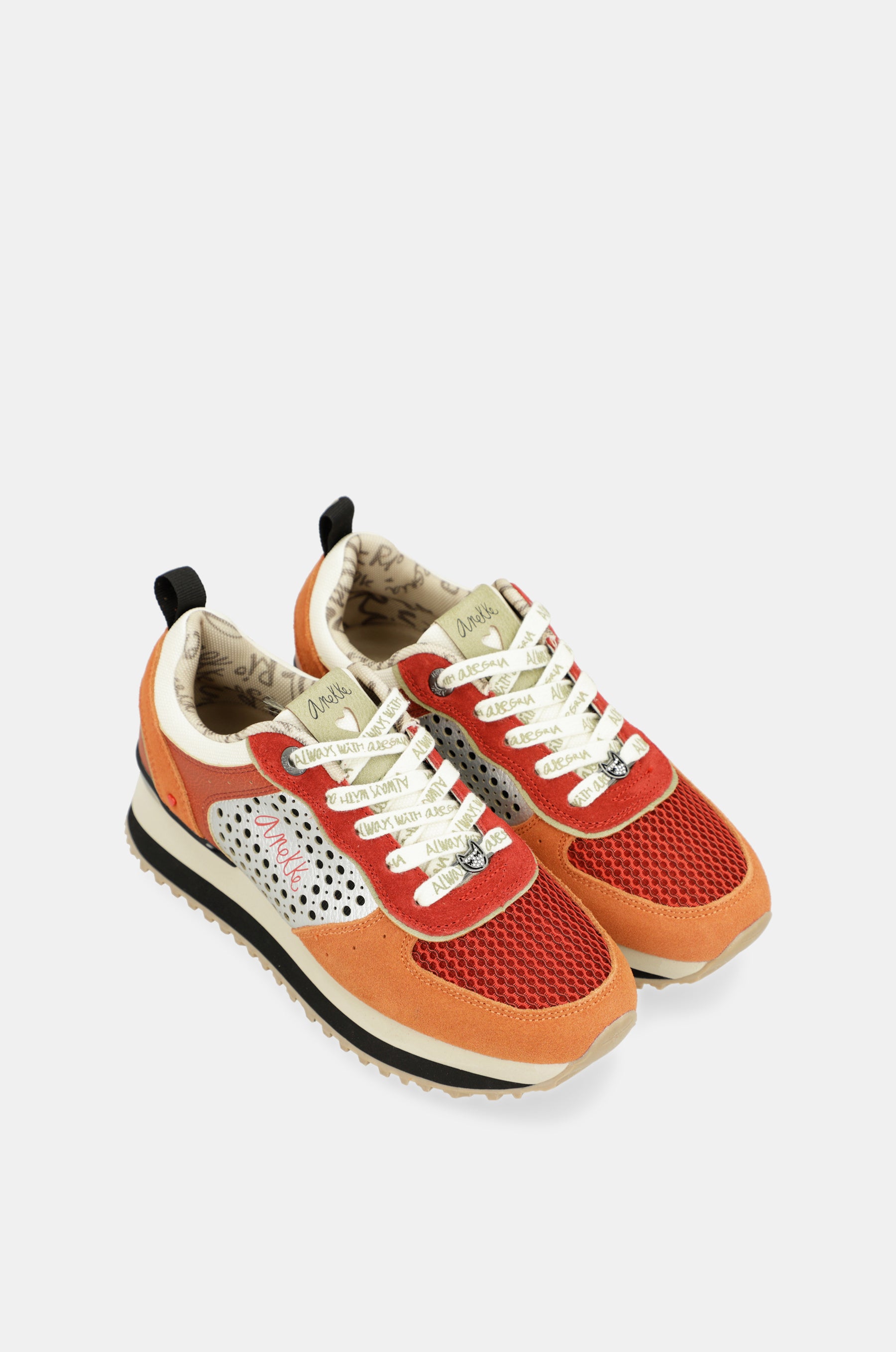 Deportivos plataforma rojos