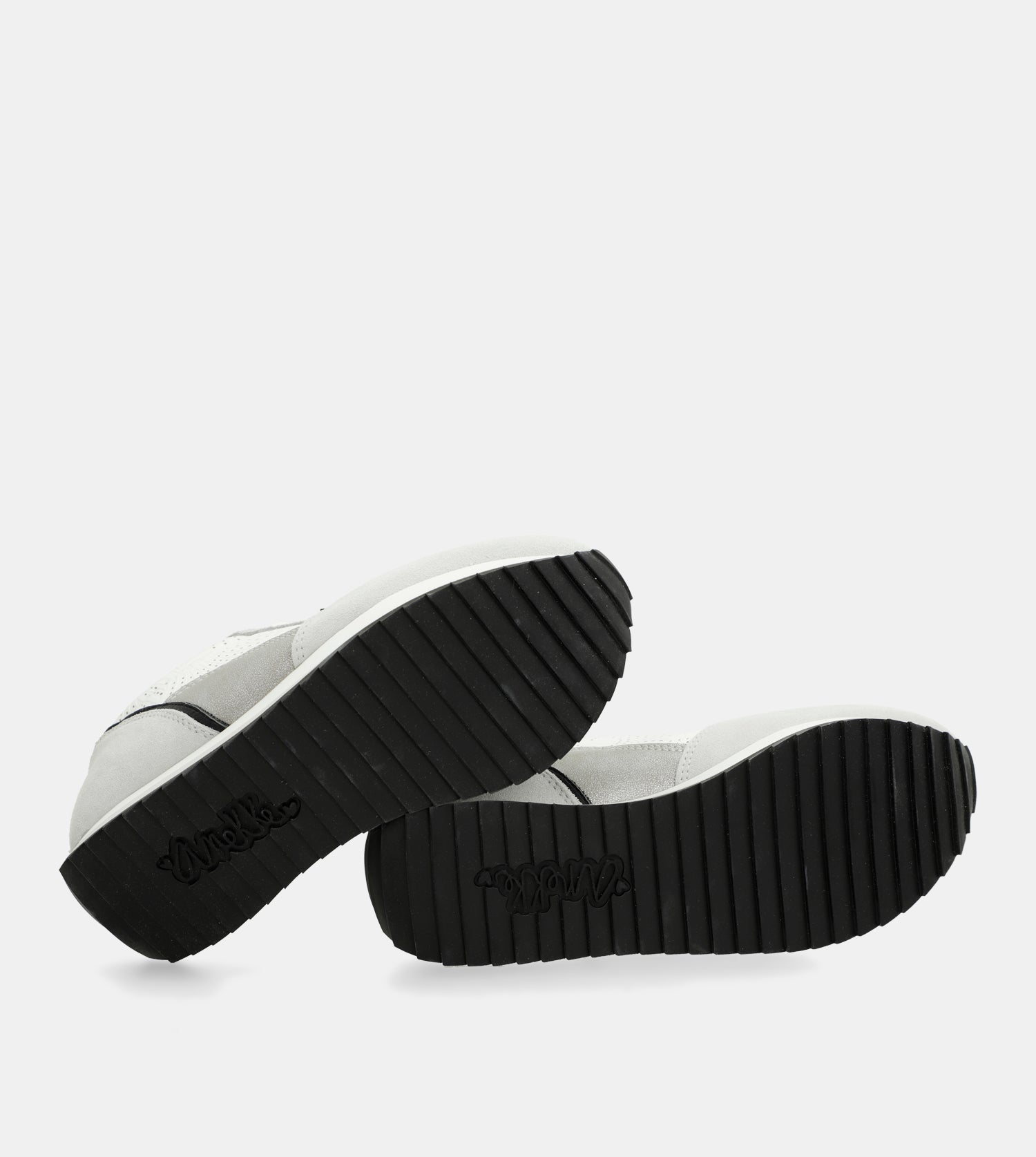 Deportivos blancos Lunares