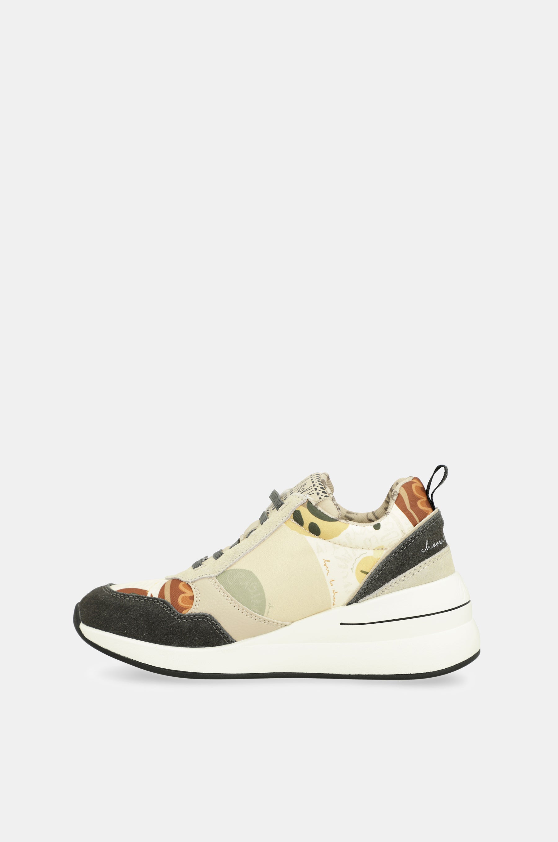 Deportivos multicolor con cuña