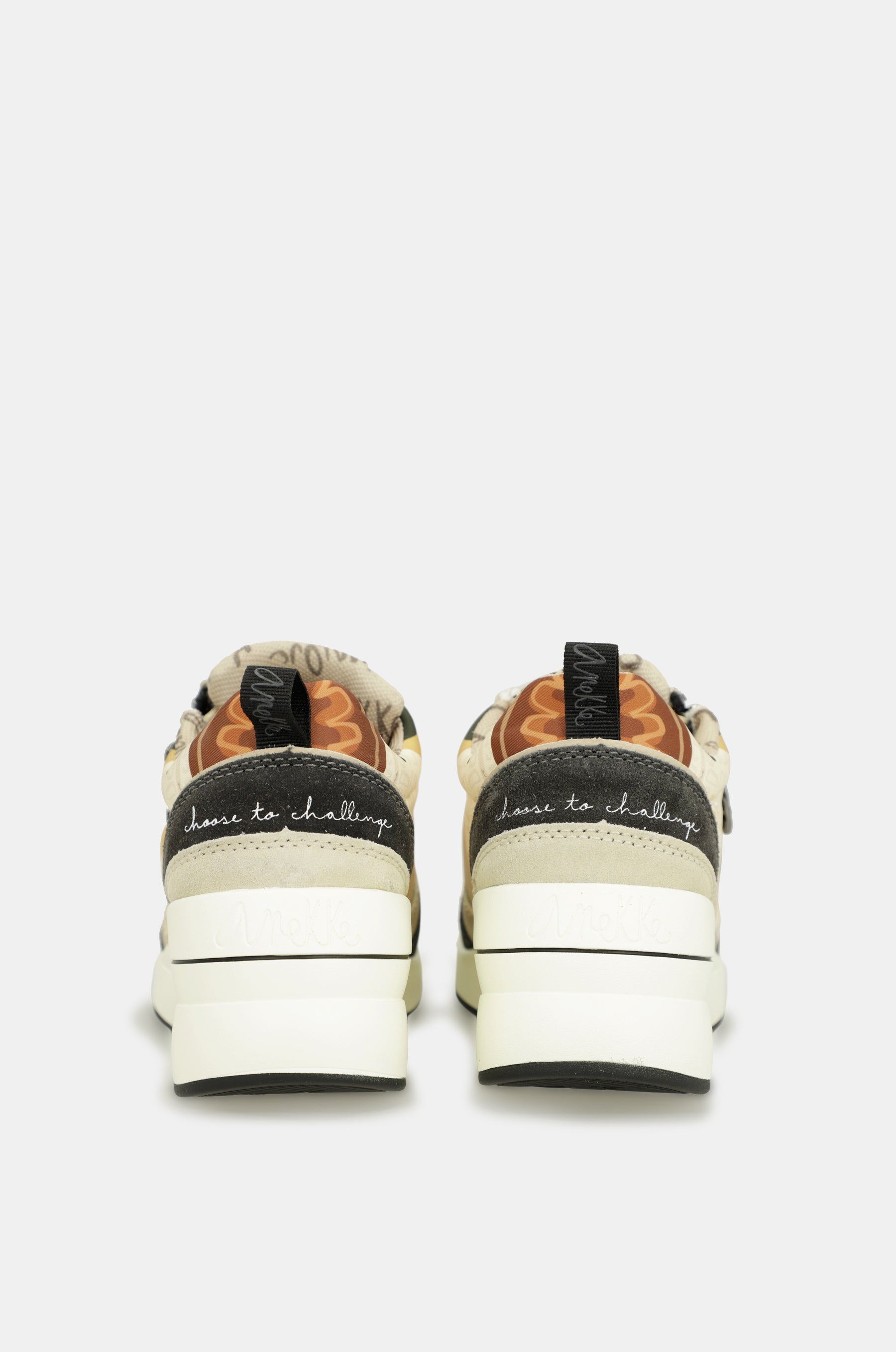 Deportivos multicolor con cuña
