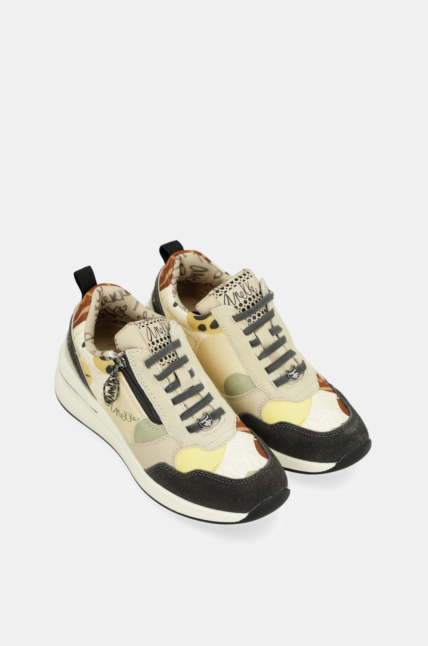 Deportivos multicolor con cuña