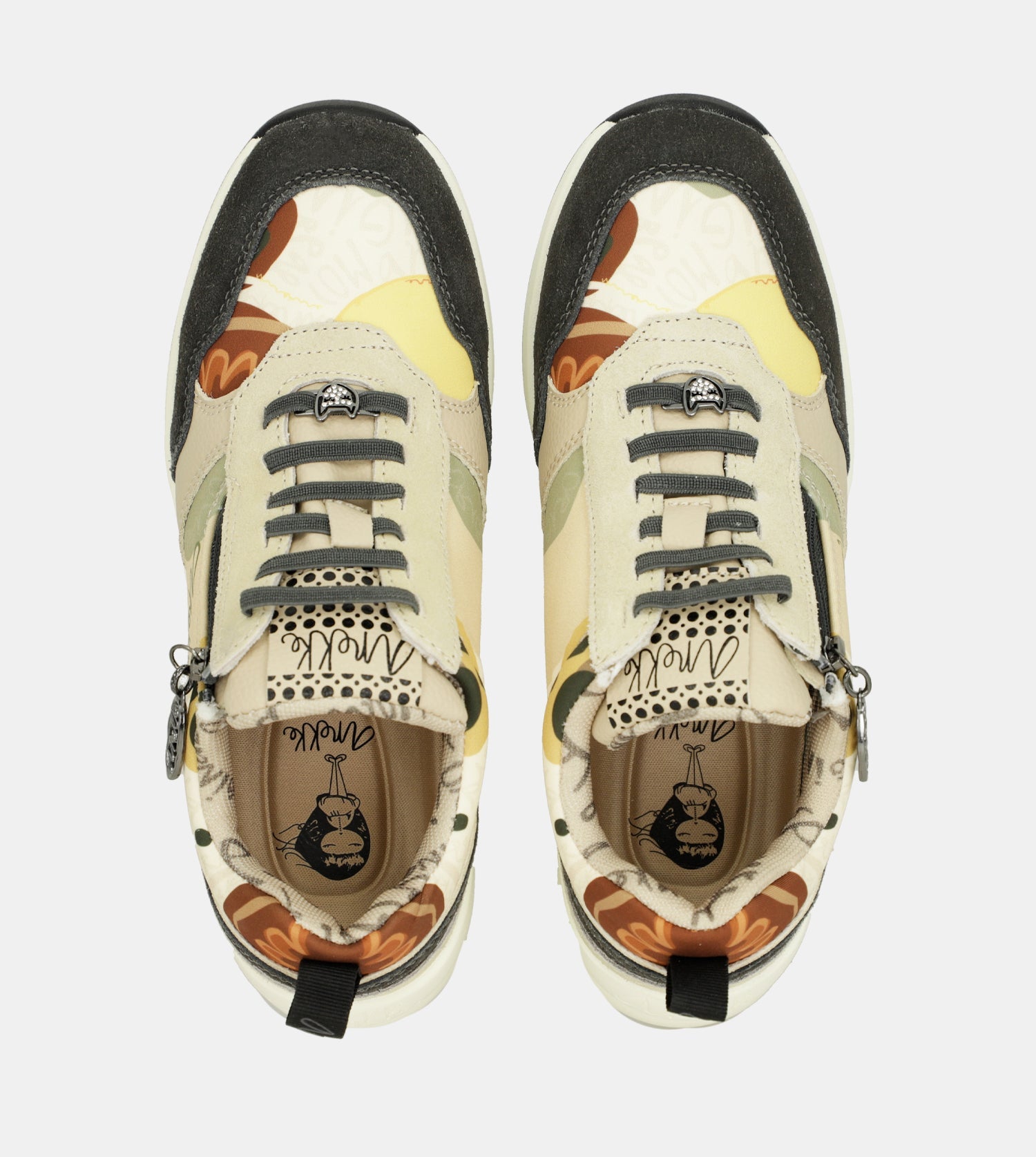 Deportivos multicolor con cuña