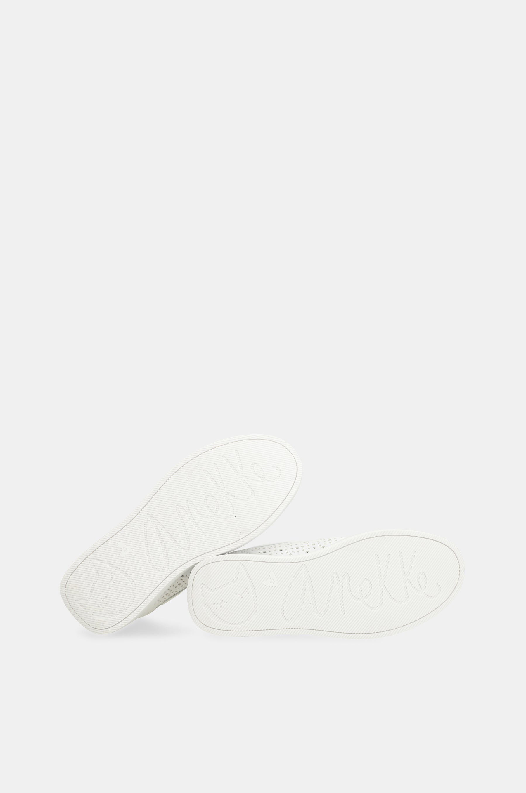 Deportivos blancos Lunares