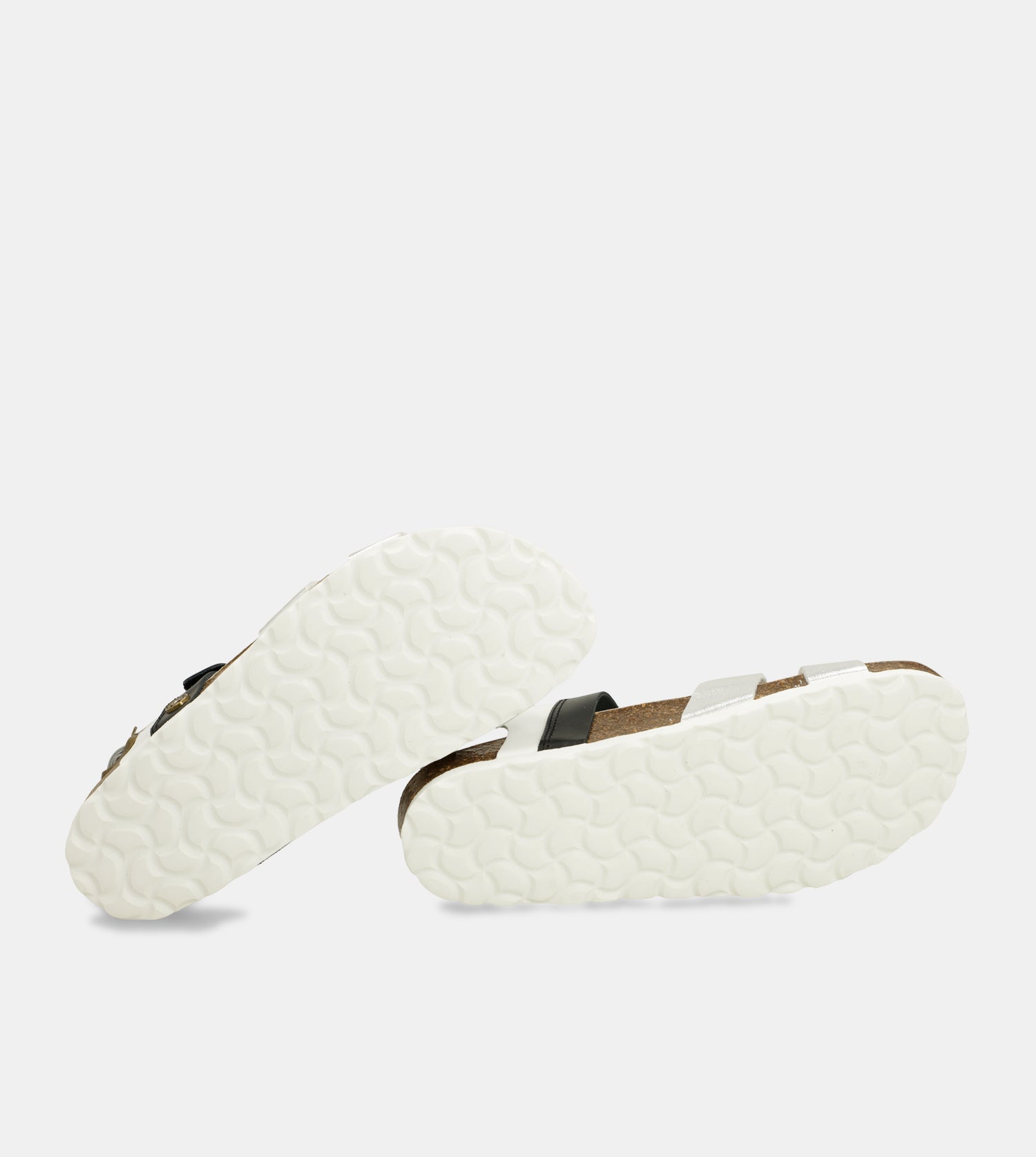 Sandalias plata y negras