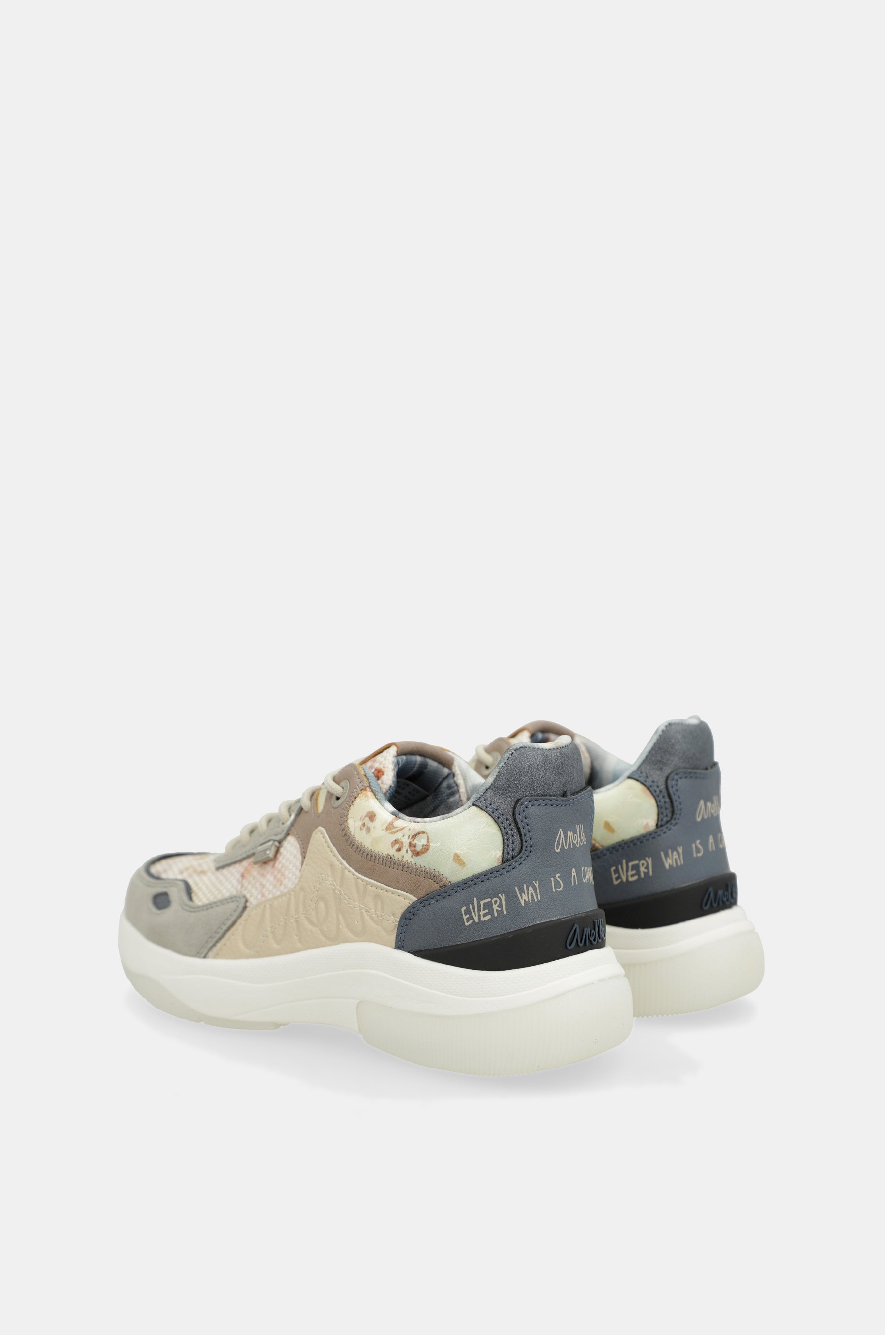 Deportivos beige Memories