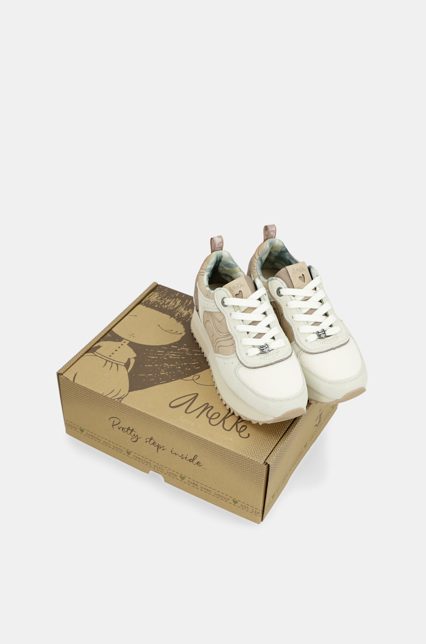 Deportivos plataforma beige