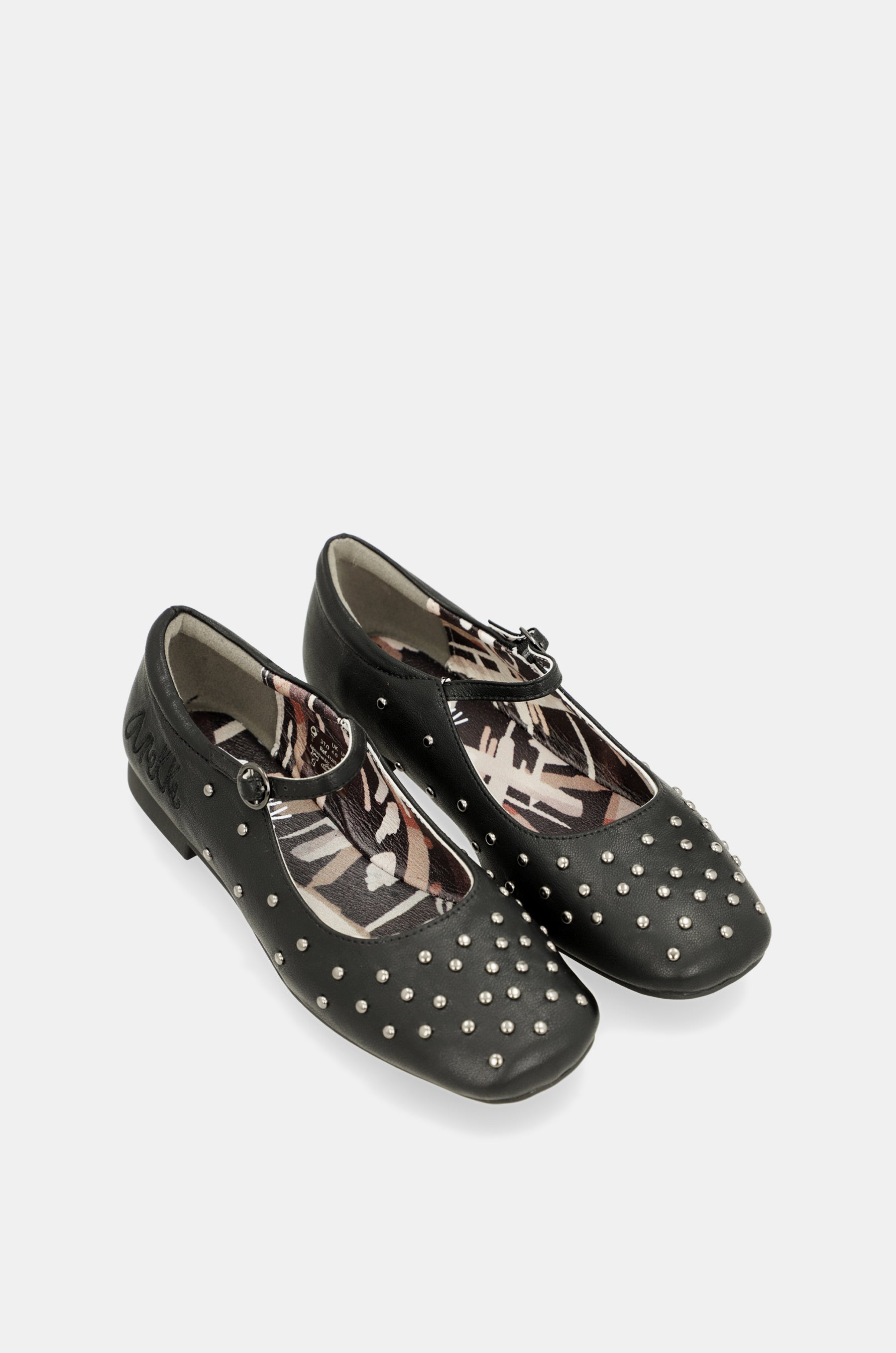 Bailarinas tachuelas negras