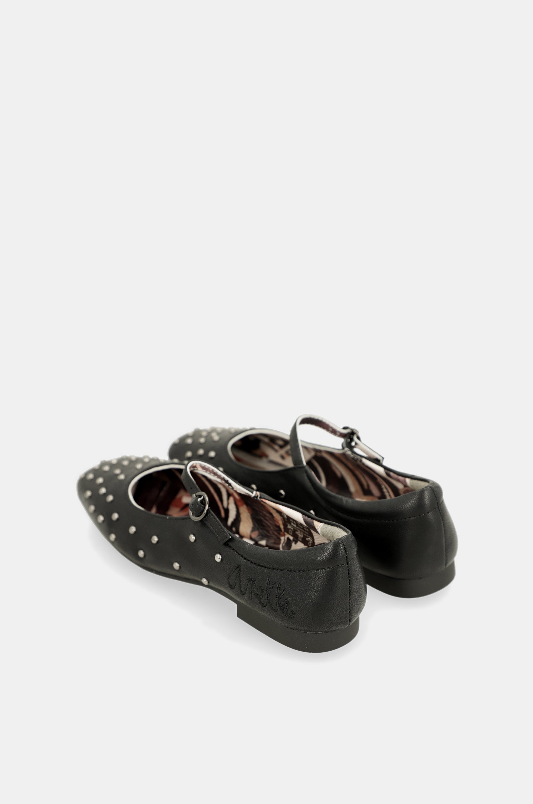 Bailarinas tachuelas negras