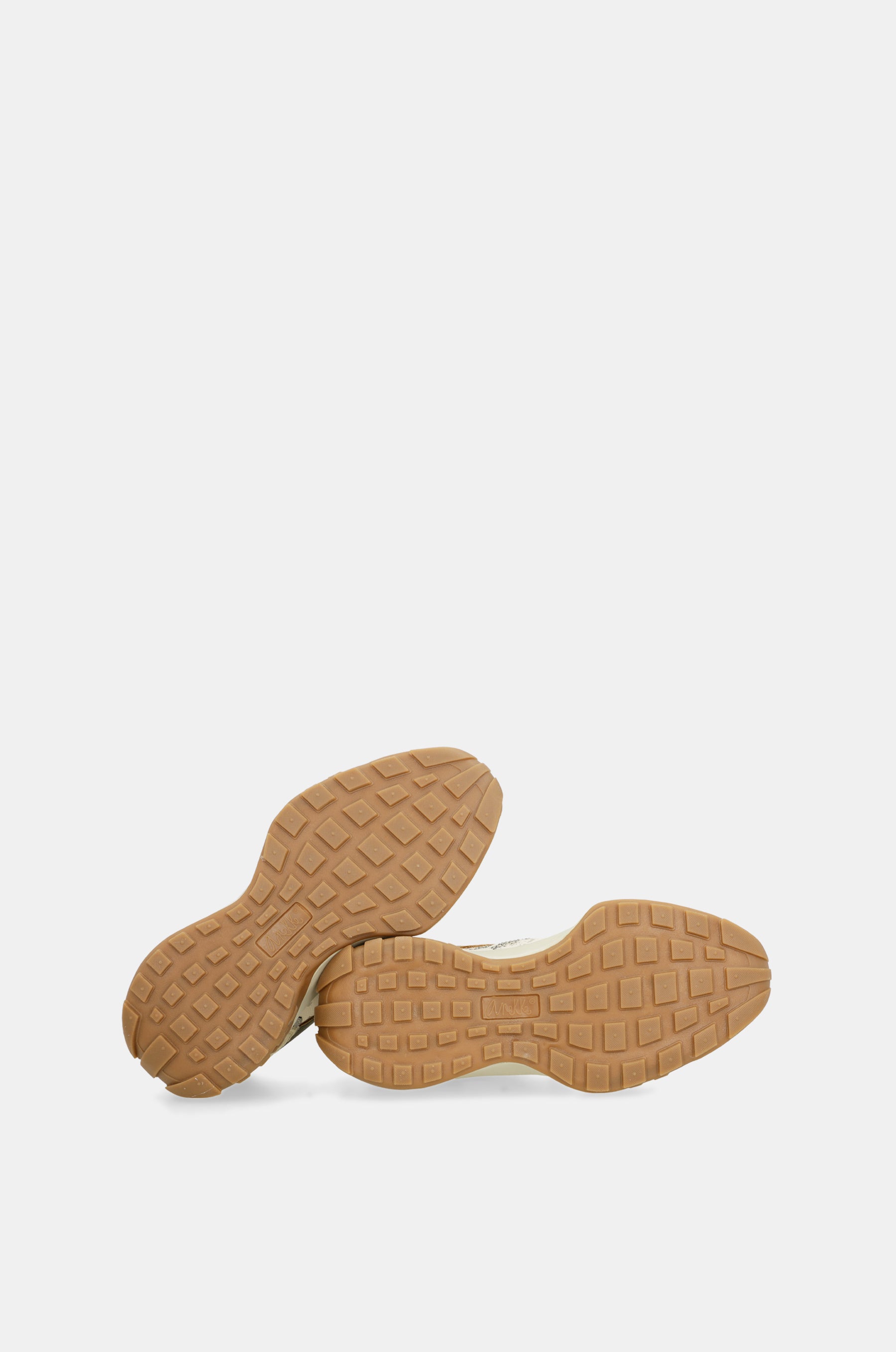 Deportivos beige estampados