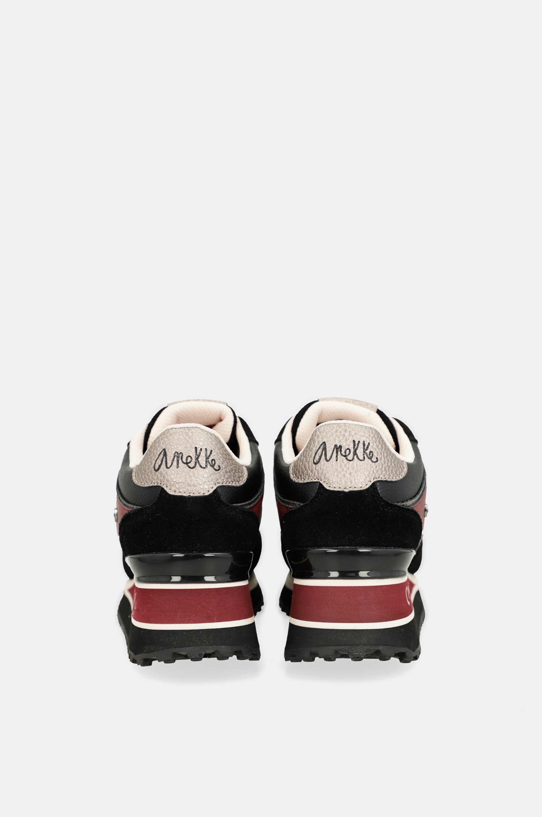 Deportivos plataforma negro estampado