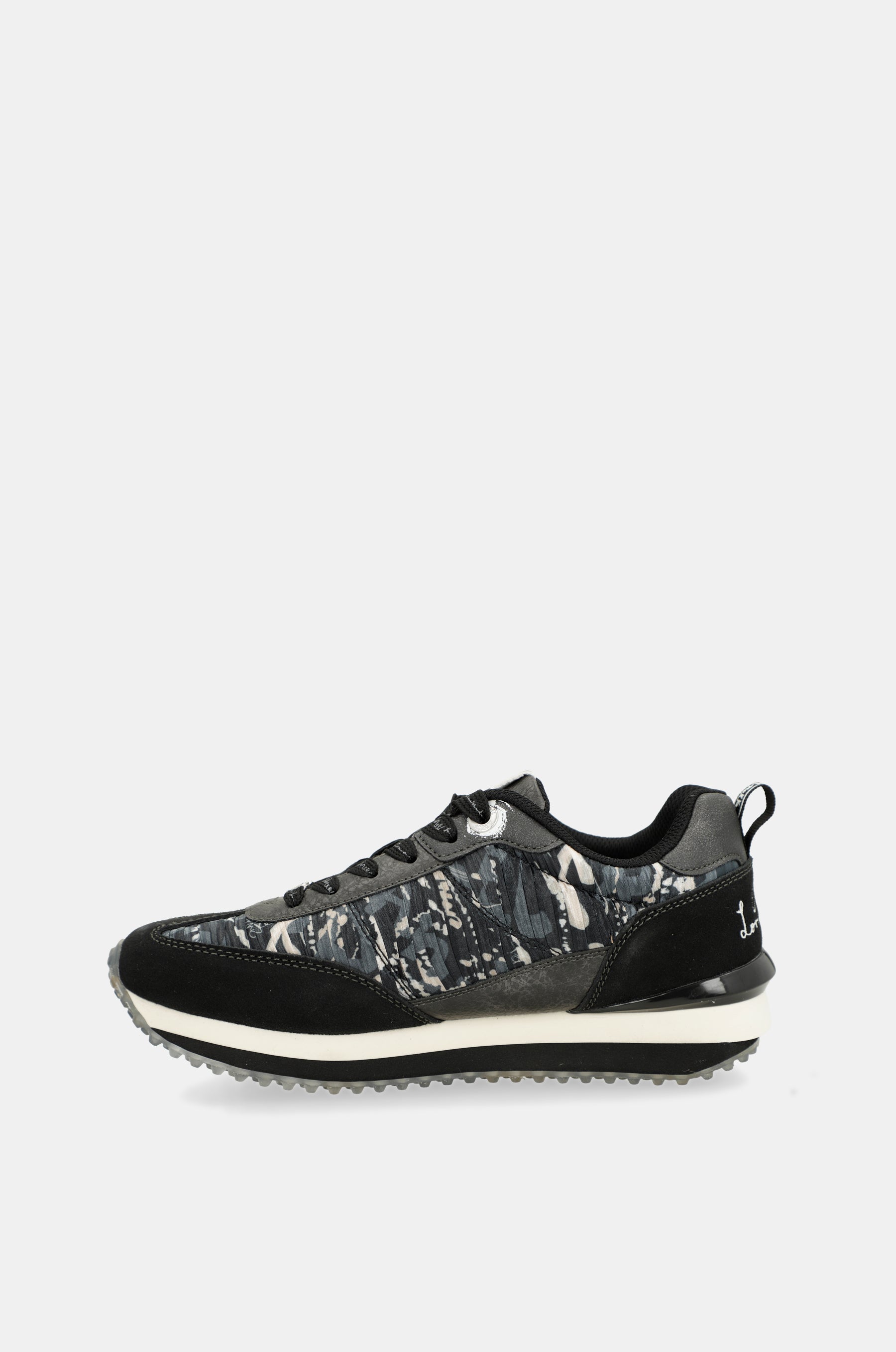Deportivos negros suela multicolor