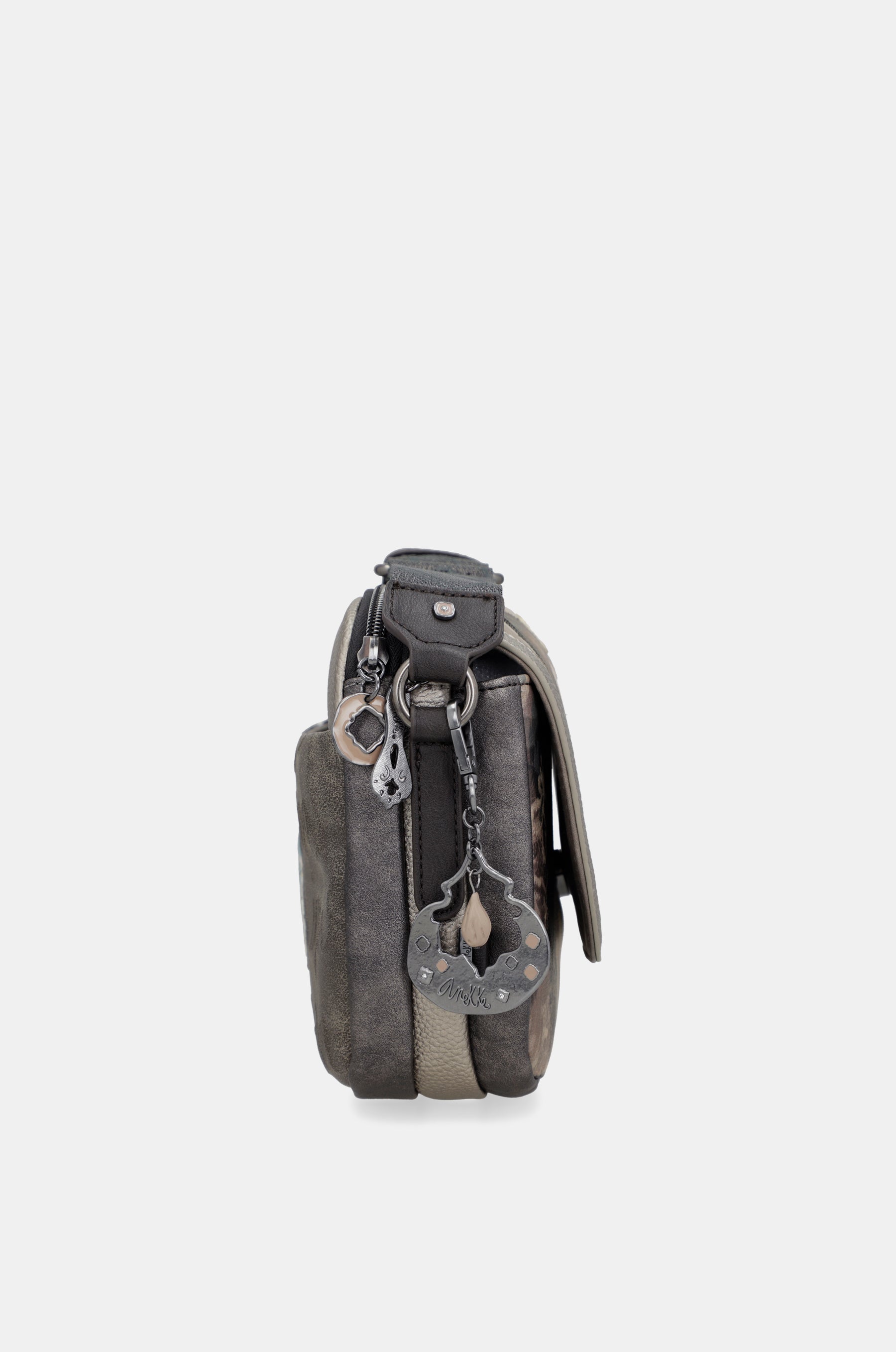 Bandolera de solapa ovalada Real