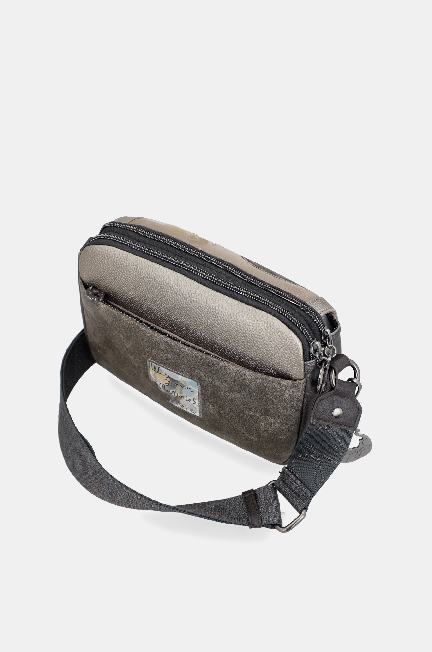 Bandolera de solapa ovalada Real