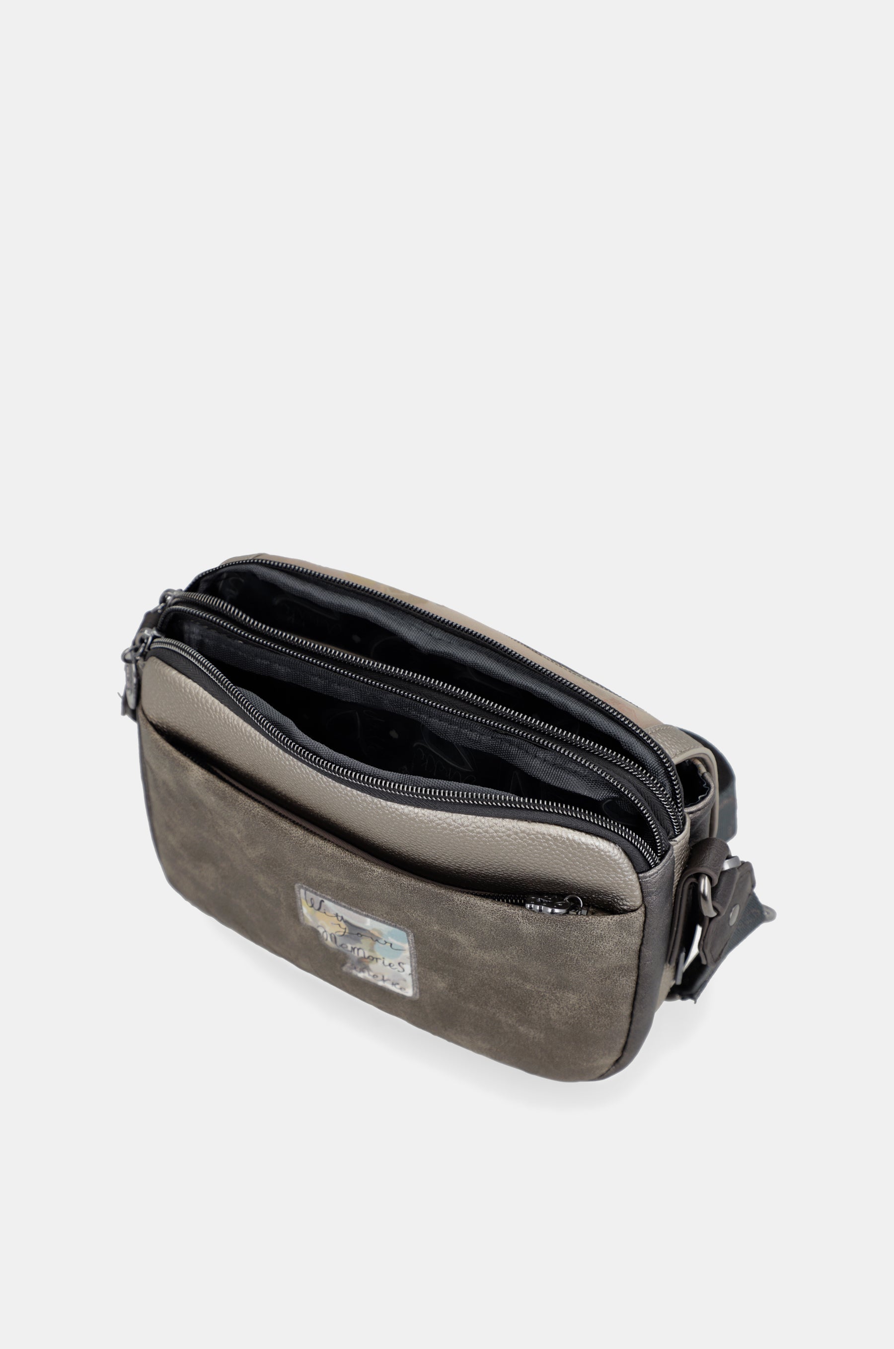 Bandolera de solapa ovalada Real