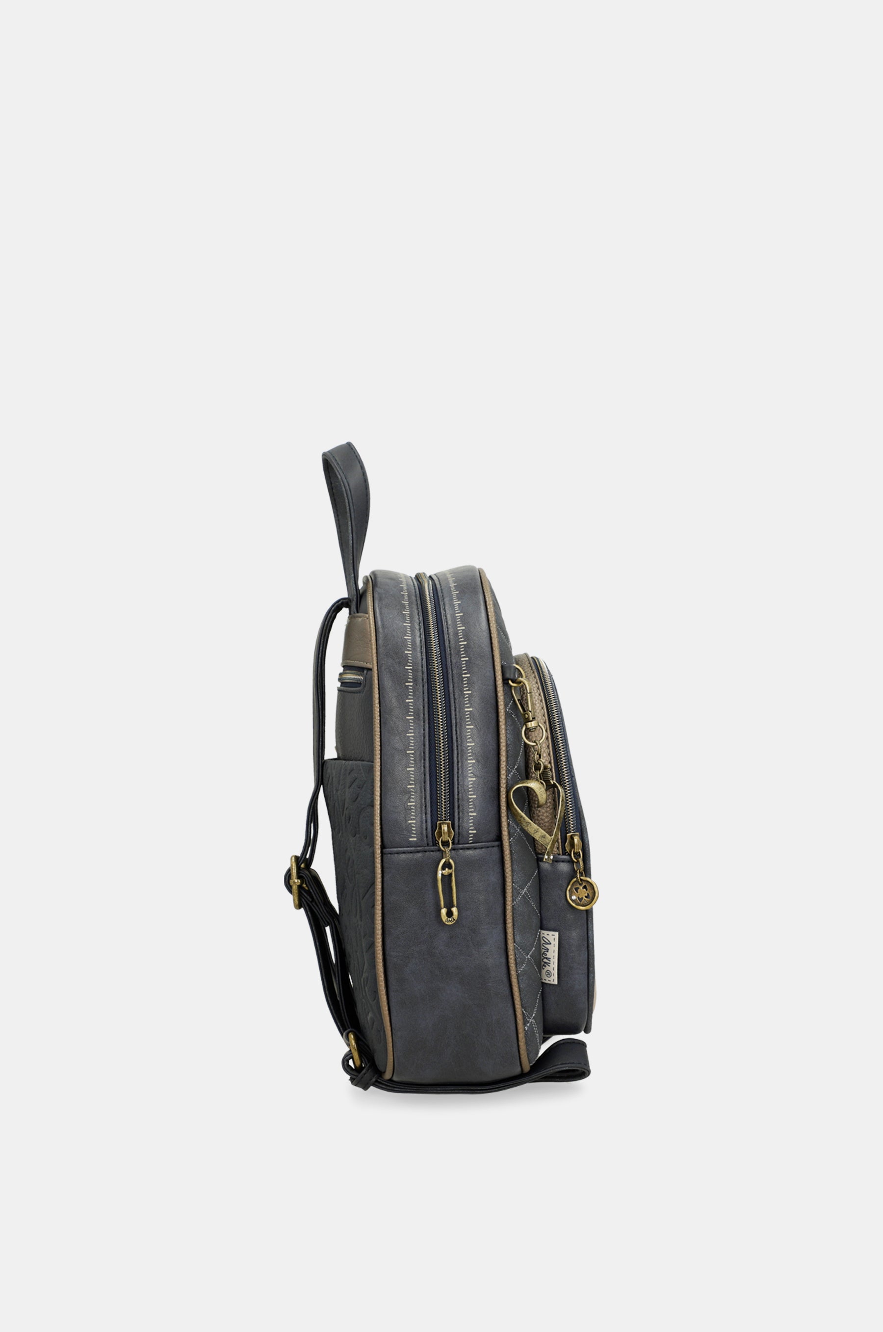 Mochila con bolsillo frontal Studio