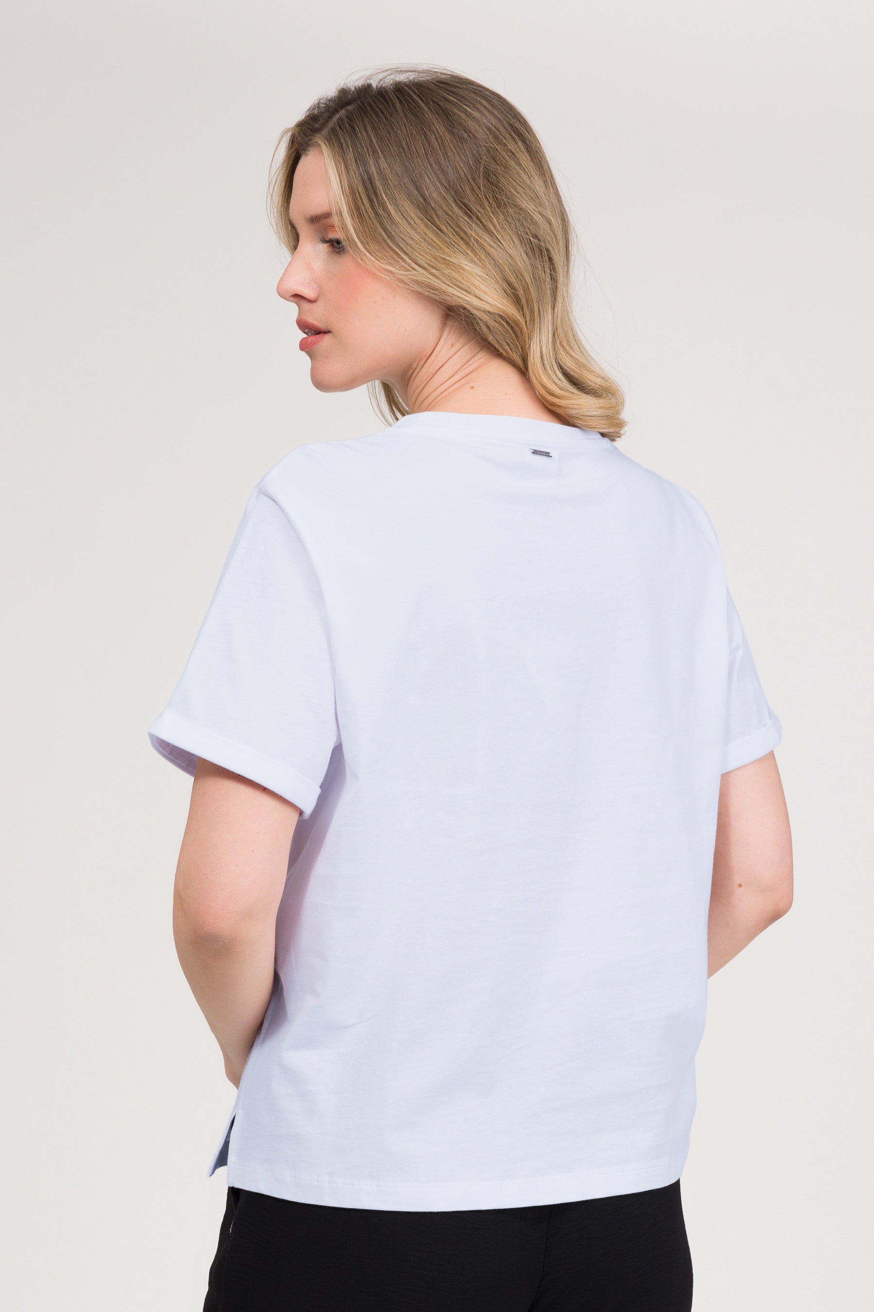 Camiseta blanca de manga corta