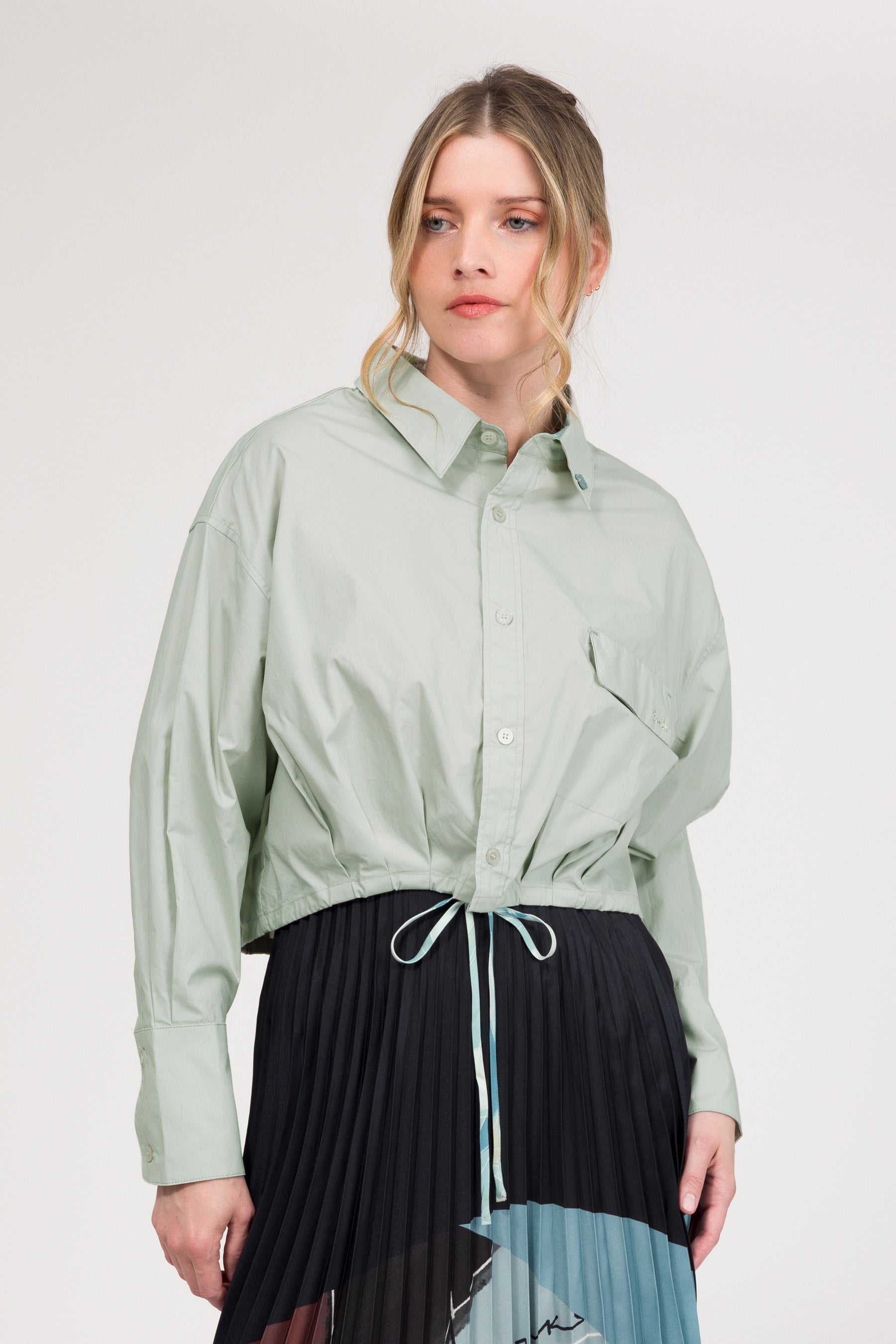 Camisa crop top