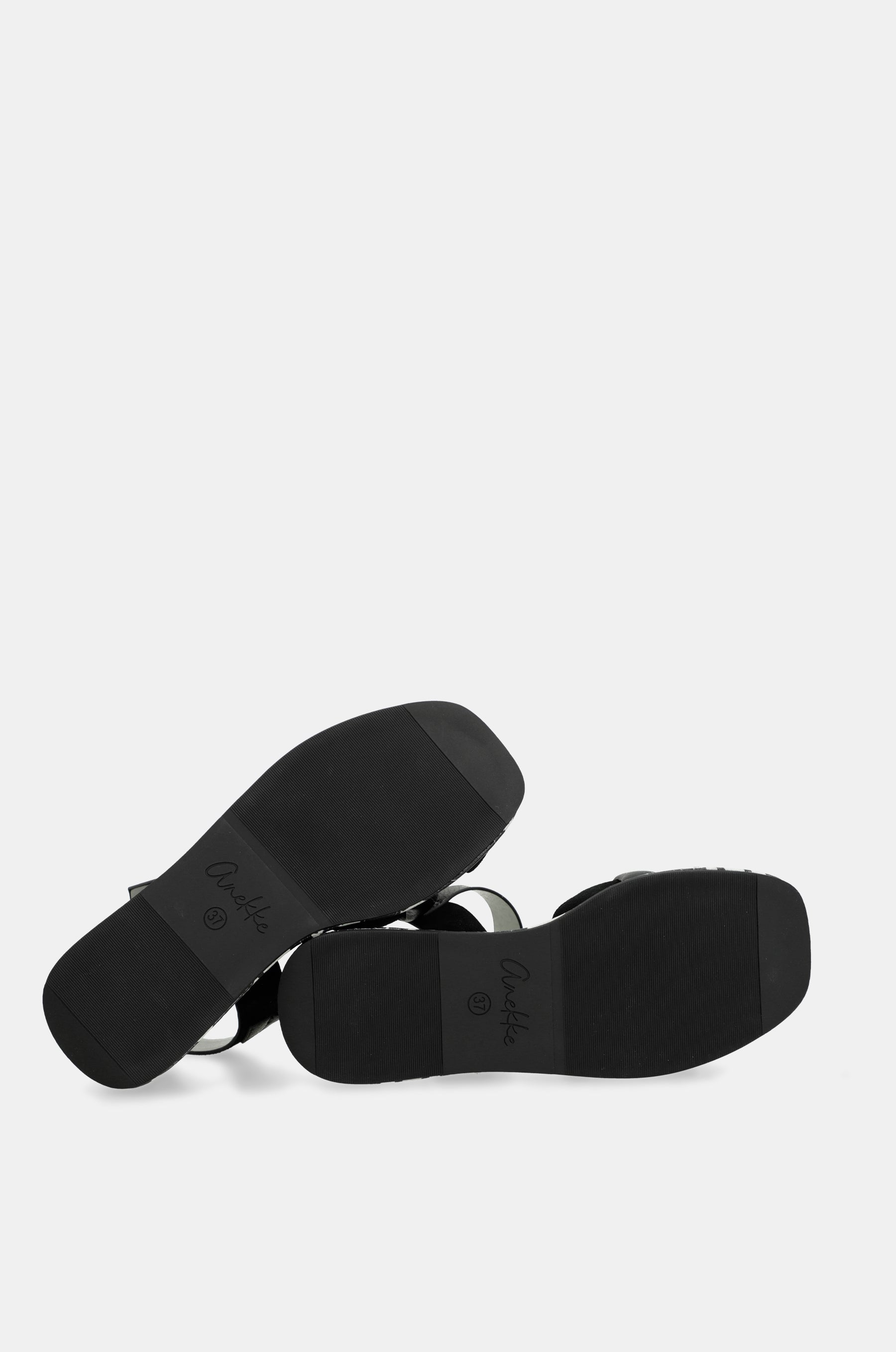 Sandalias plataforma negras y blancas