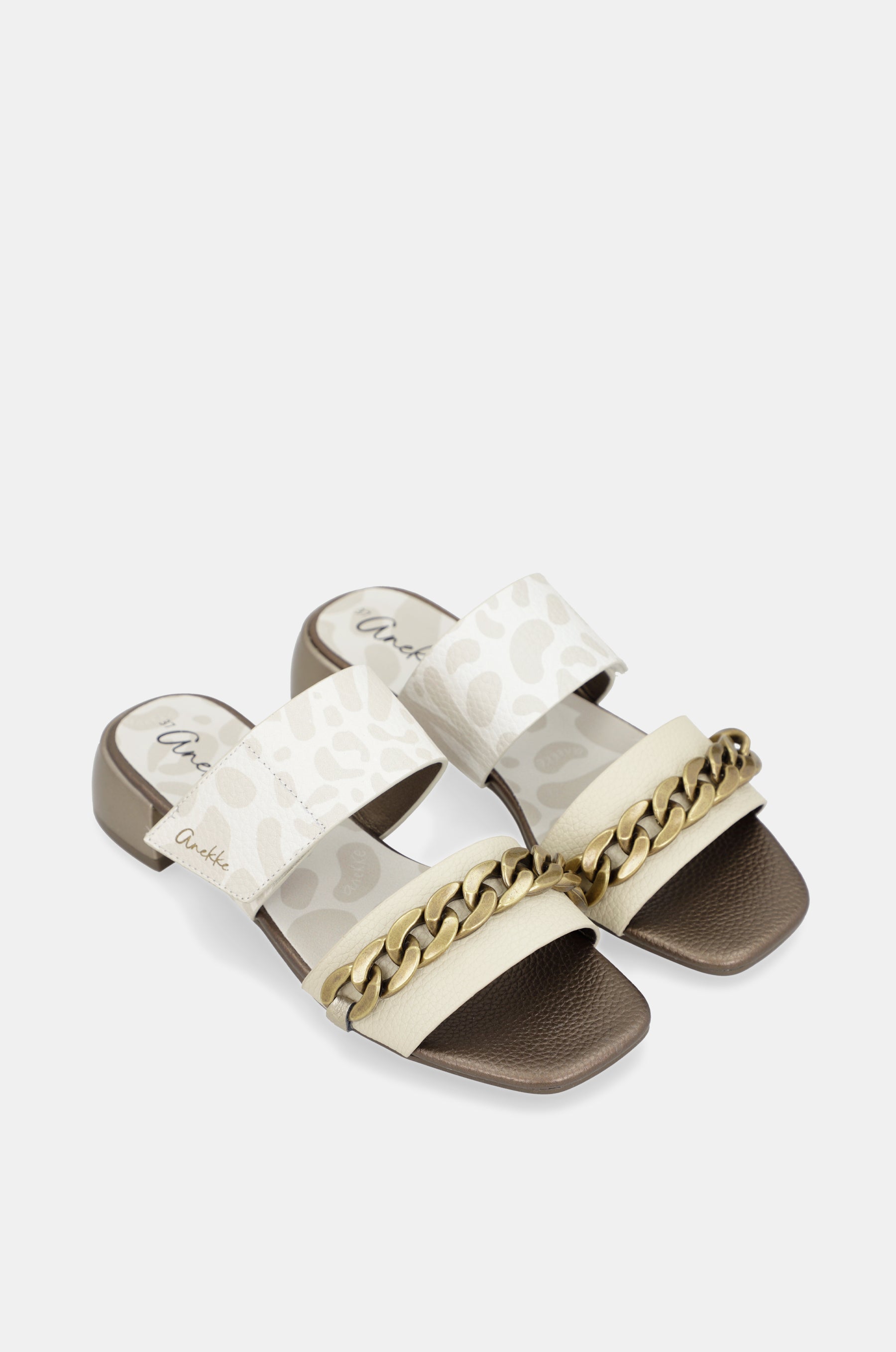 Sandalias con tacón y eslabones Gaia