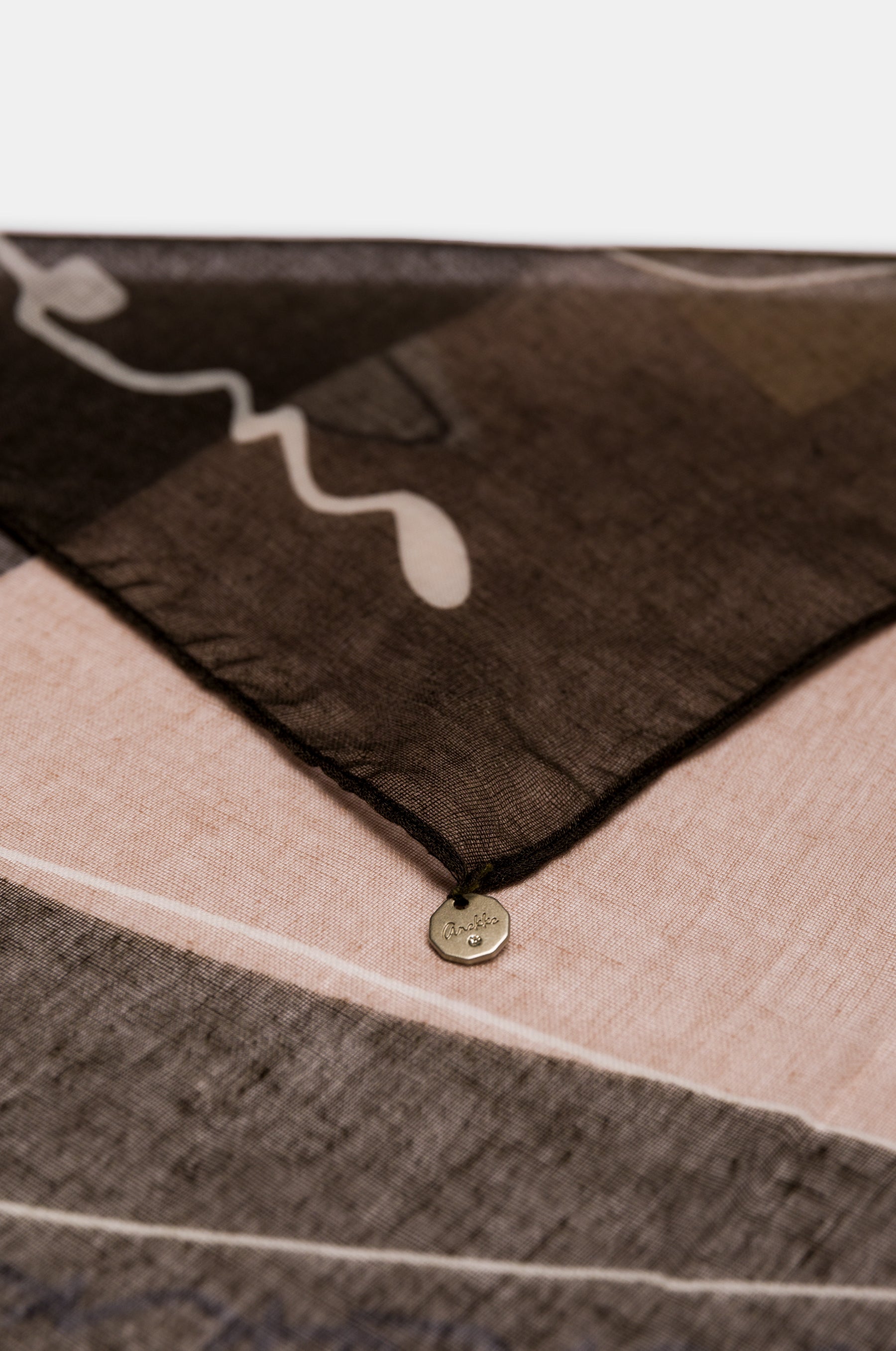 Pañuelo largo marrón Auralis