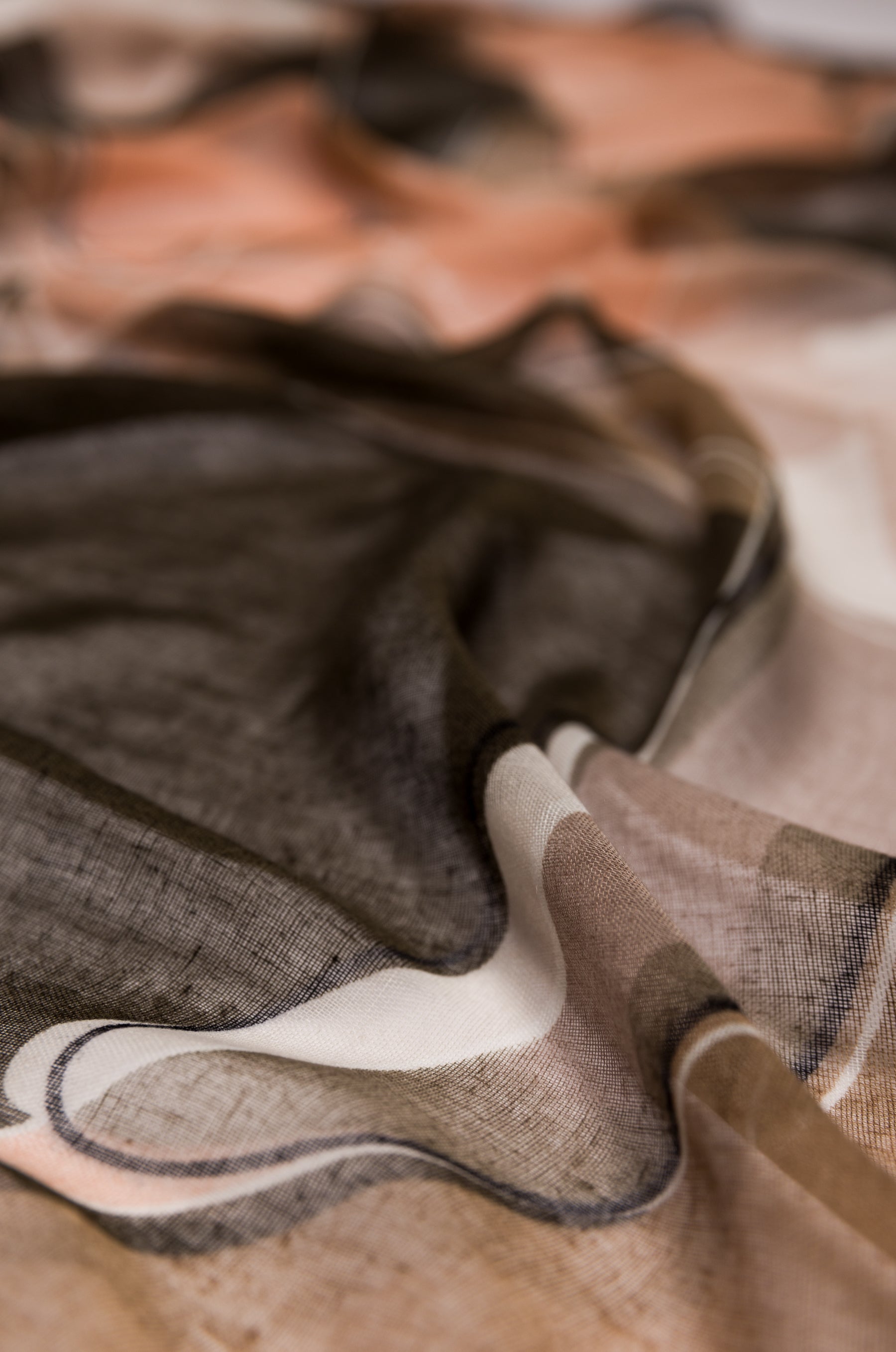 Pañuelo largo marrón Auralis