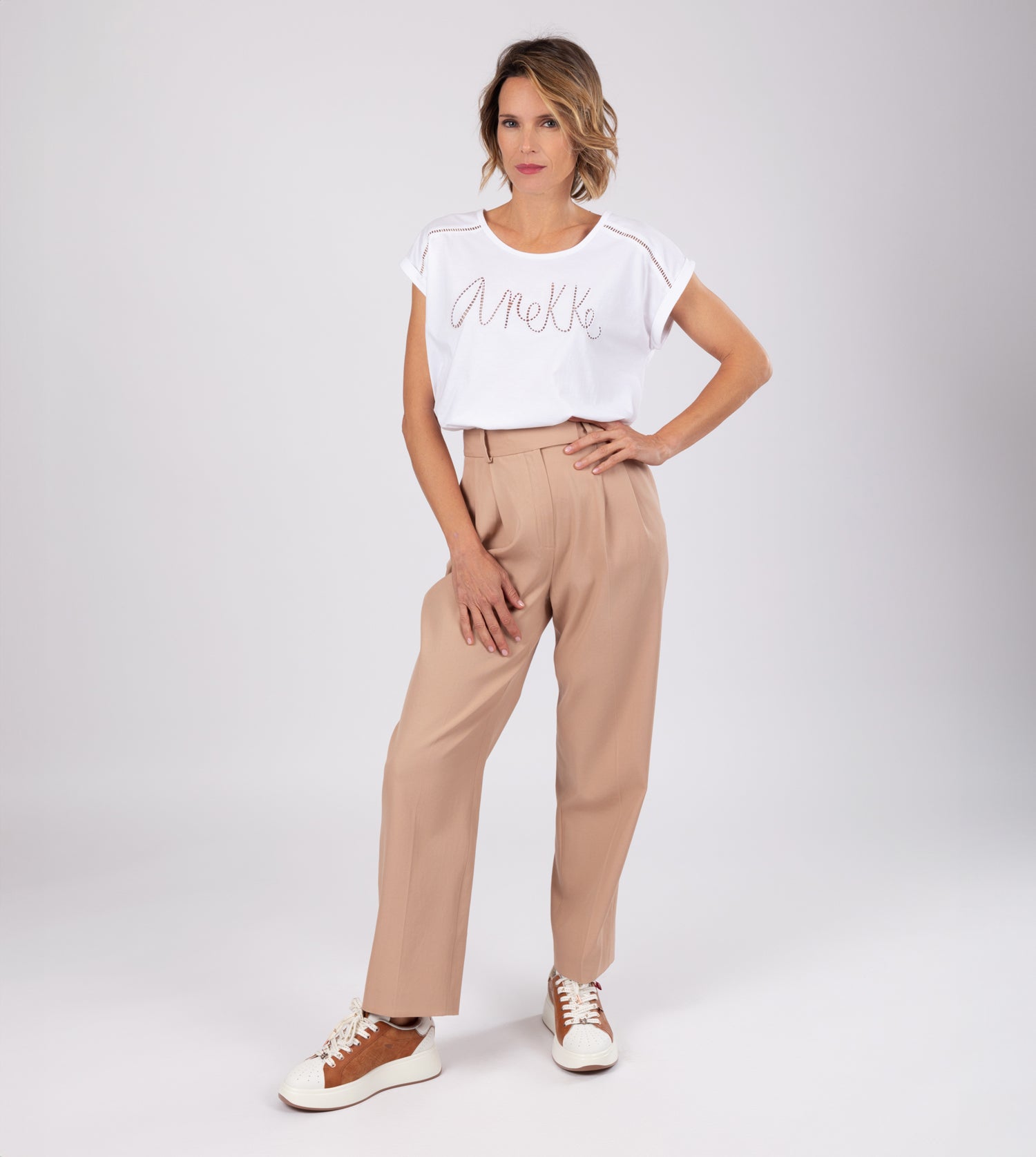 Camiseta blanca Anekke
