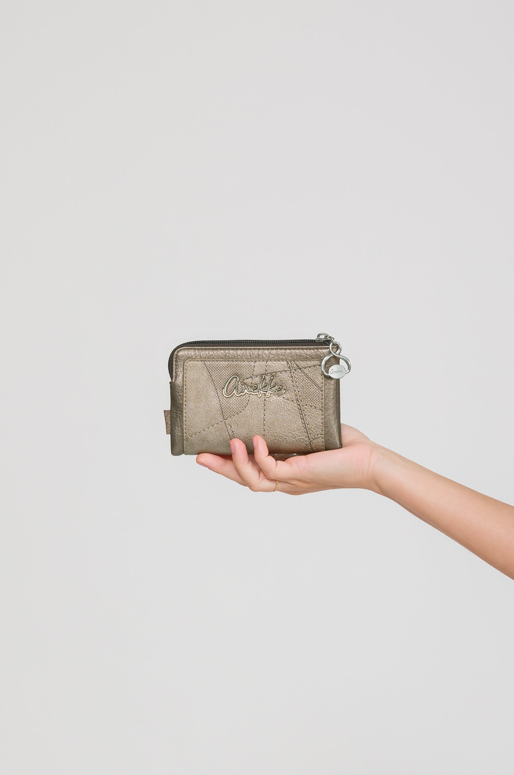 Billetero blando mediano RFID Auralis