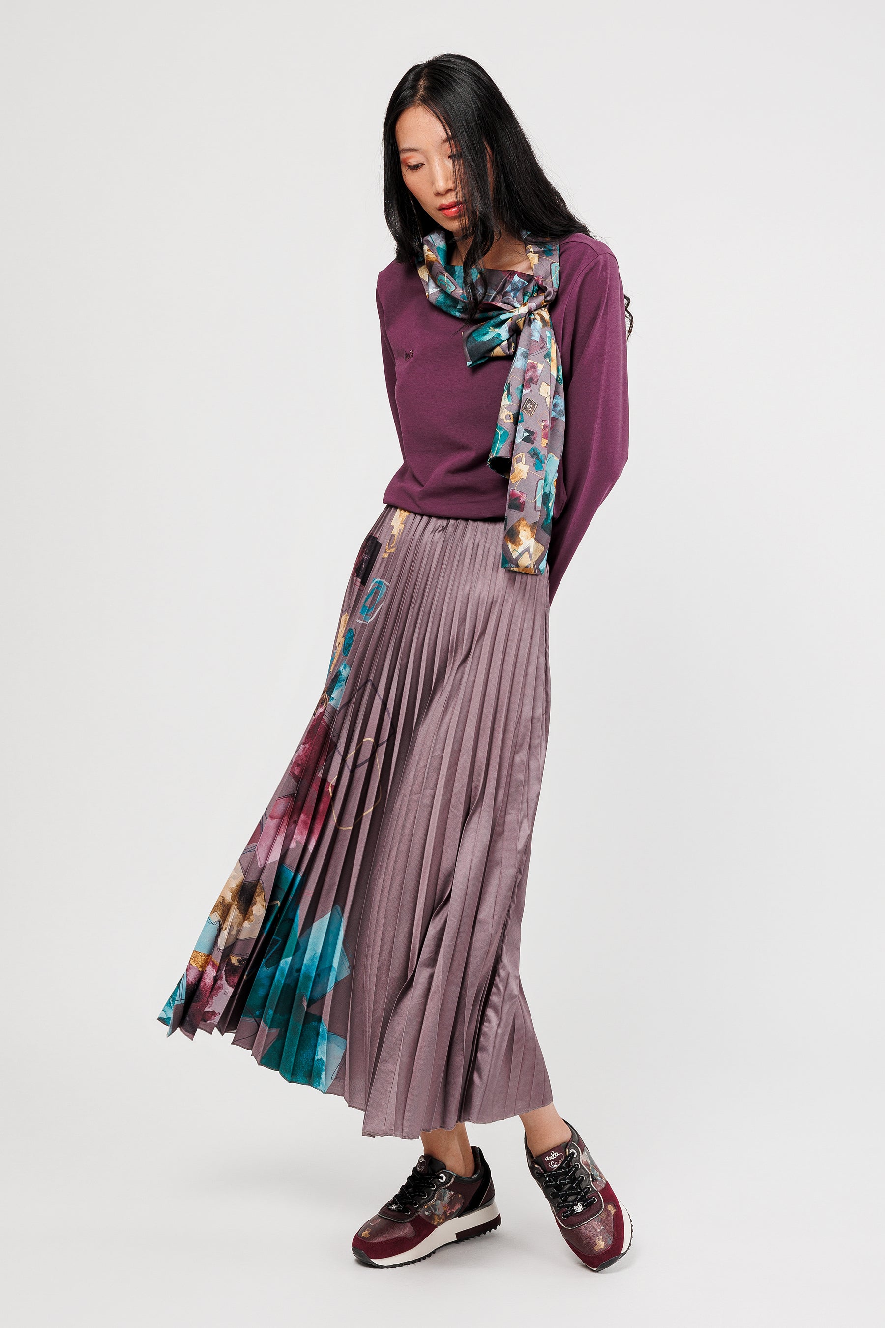 Falda plisada morada