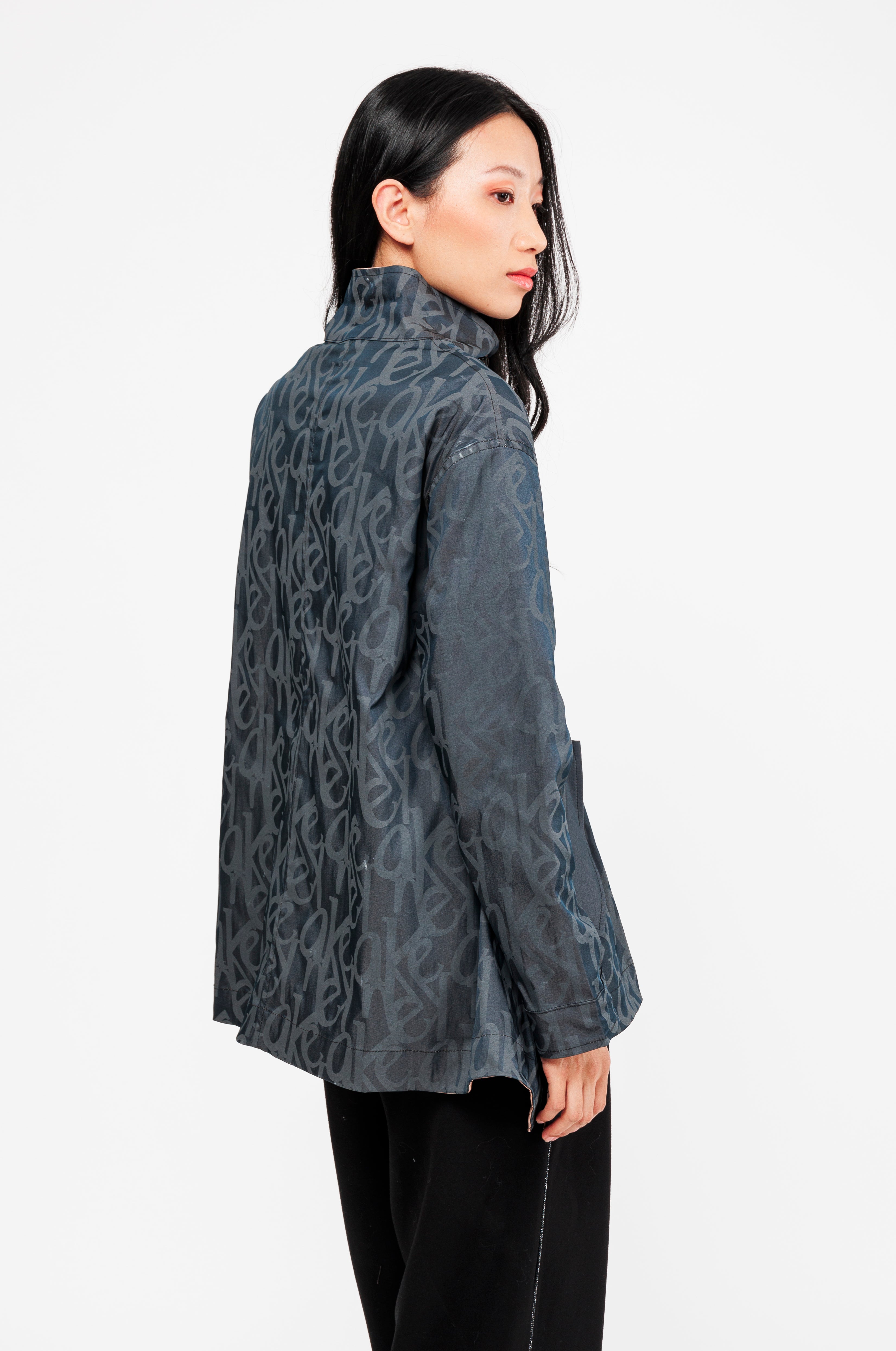 Chaqueta reversible negra y beige