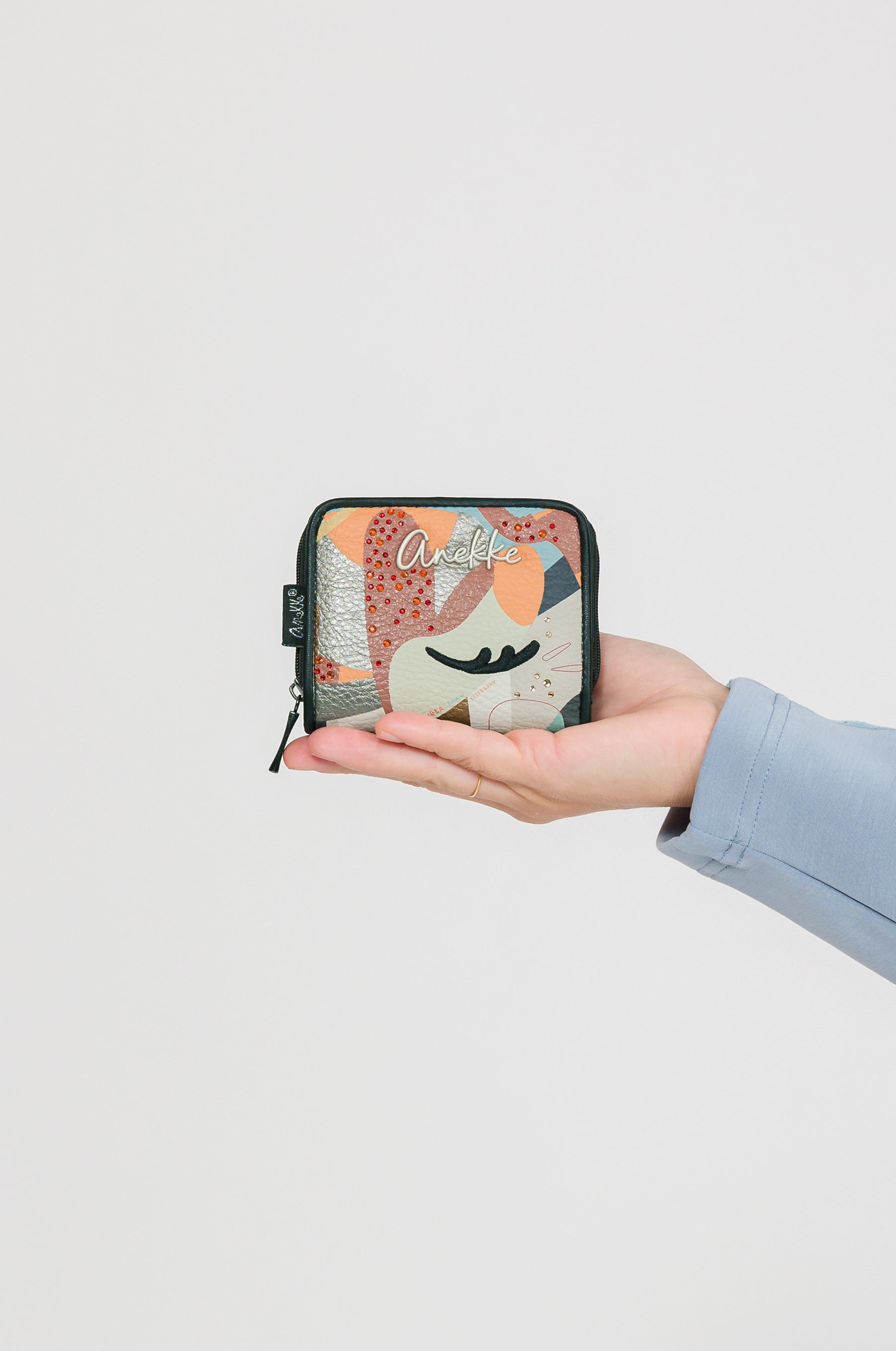 Billetero duro pequeño Eikon