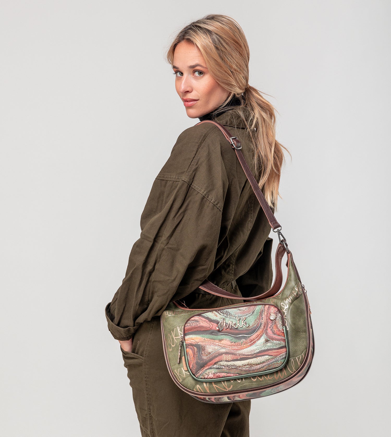 Bolso de hombro grande Outer
