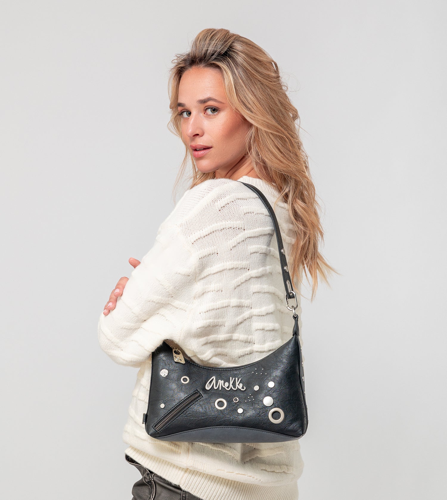Bolso de hombro negro Crust