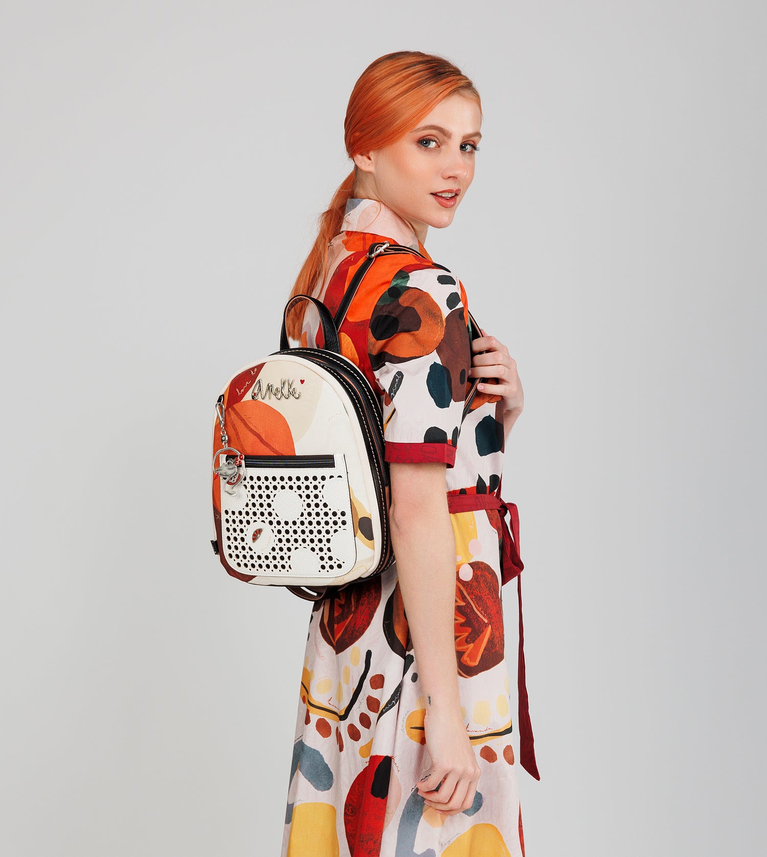 Mochila de paseo mediana Lunares