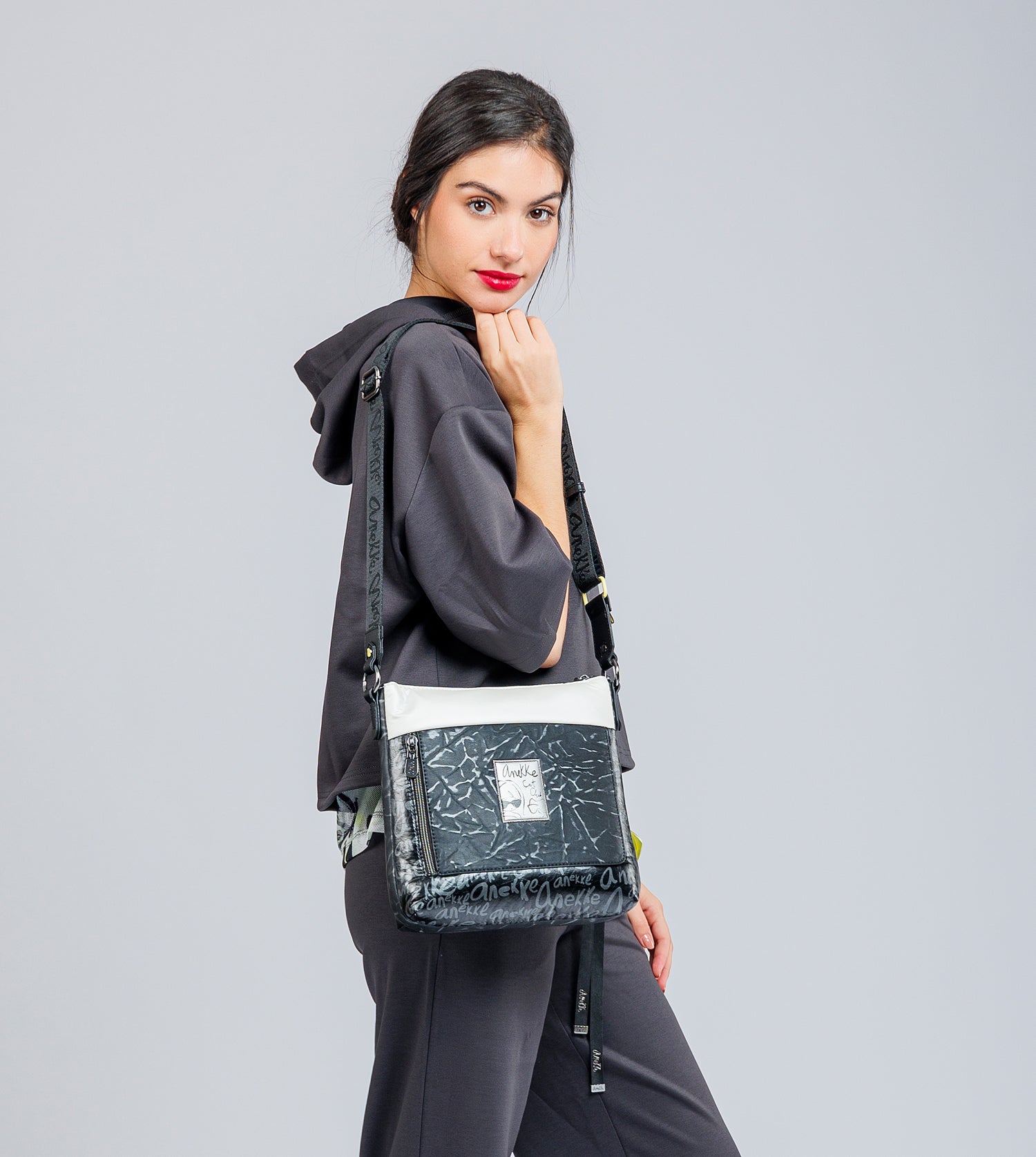 Bandolera con bolsillo frontal Nature Towanda