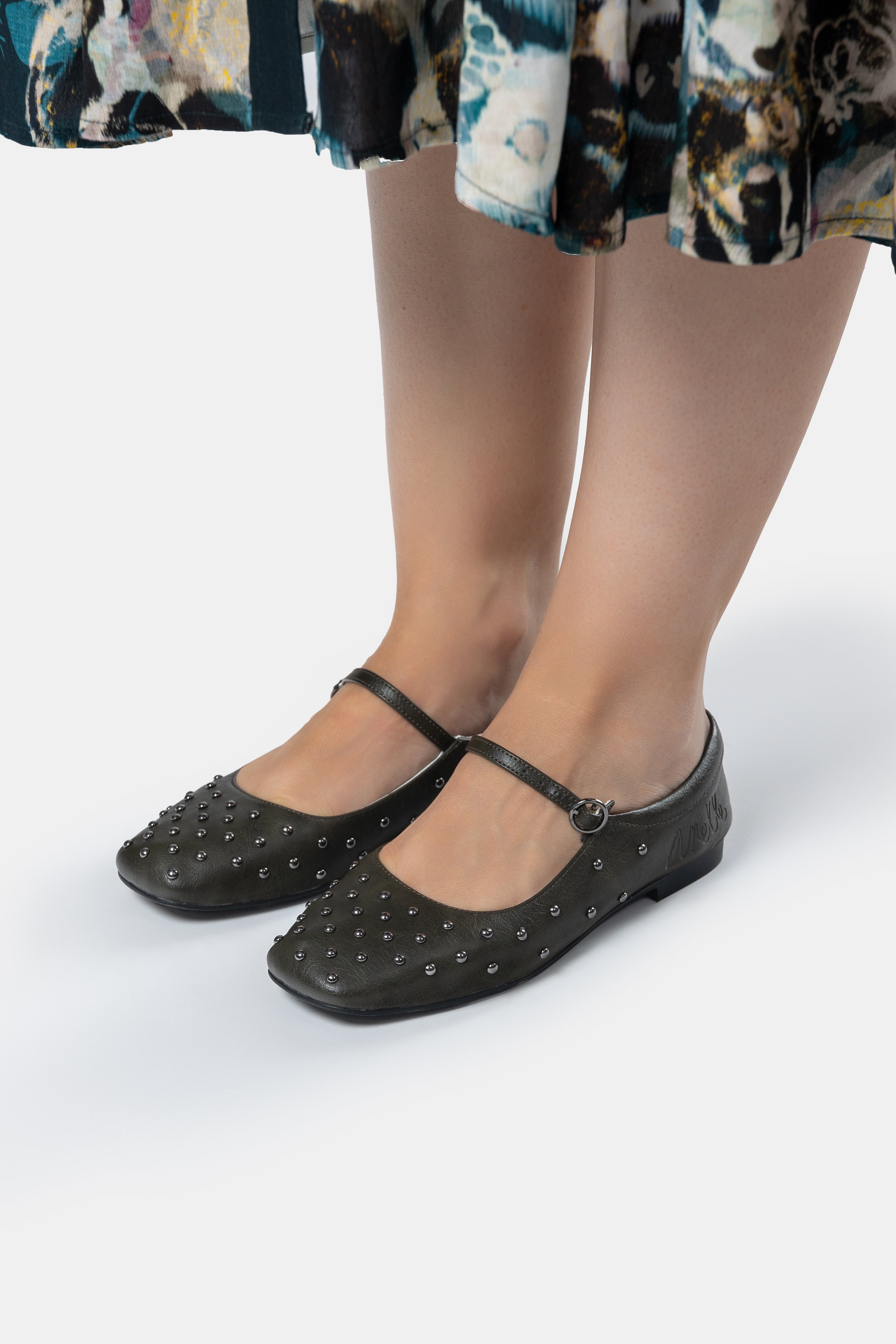 Bailarinas tachuelas verde kaki