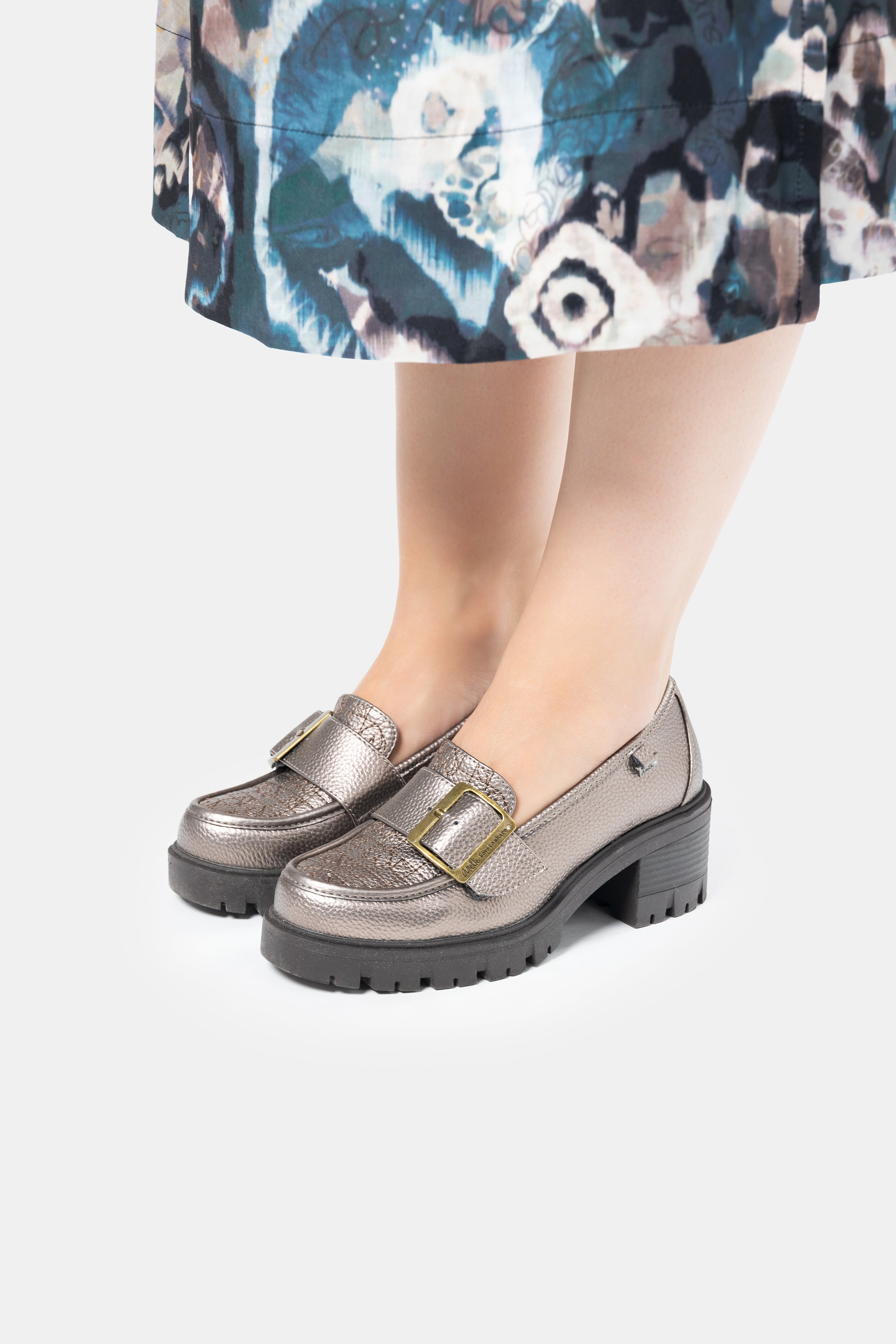 Mocasines dorados