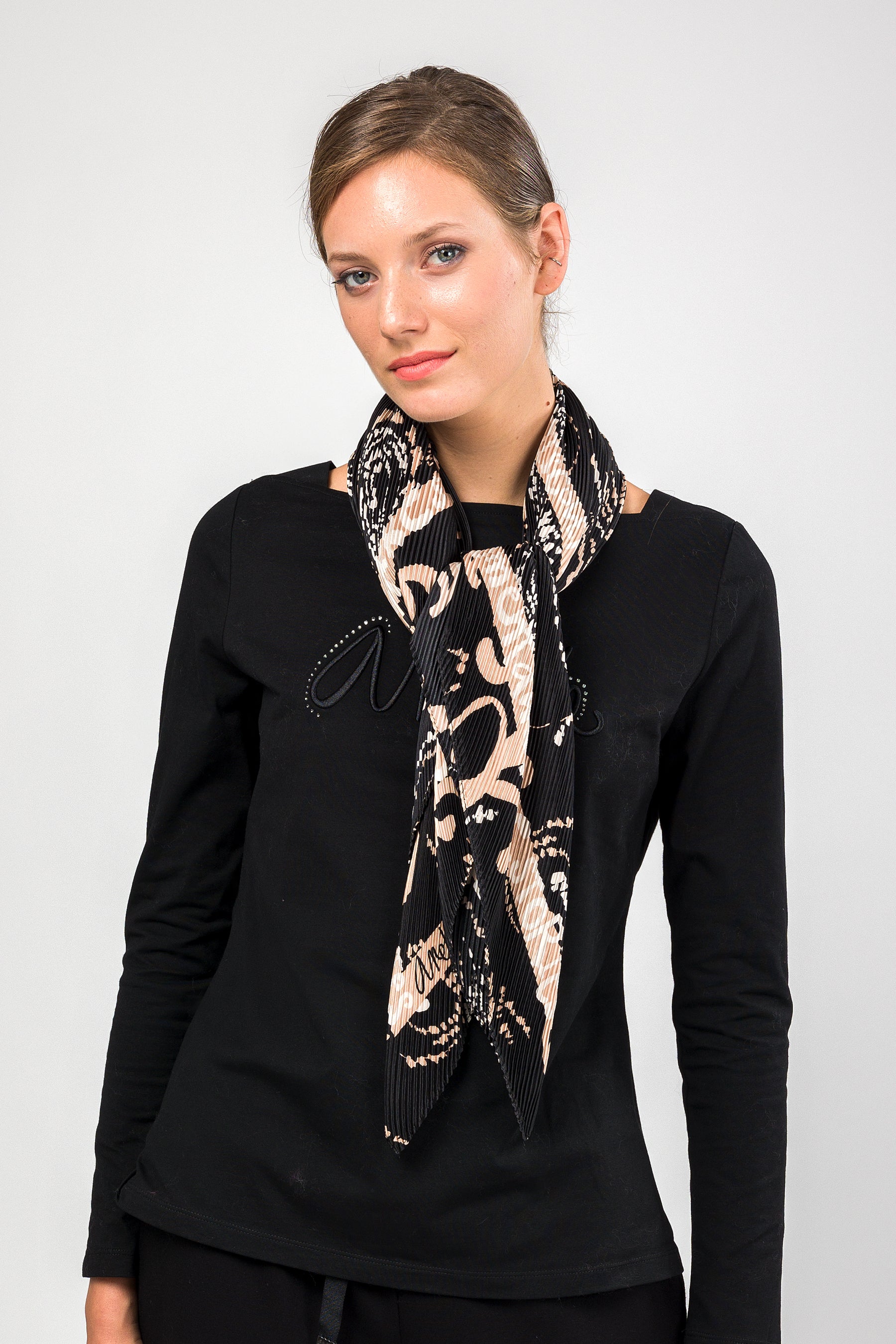 Pañuelo cuadrado plisado Intentions